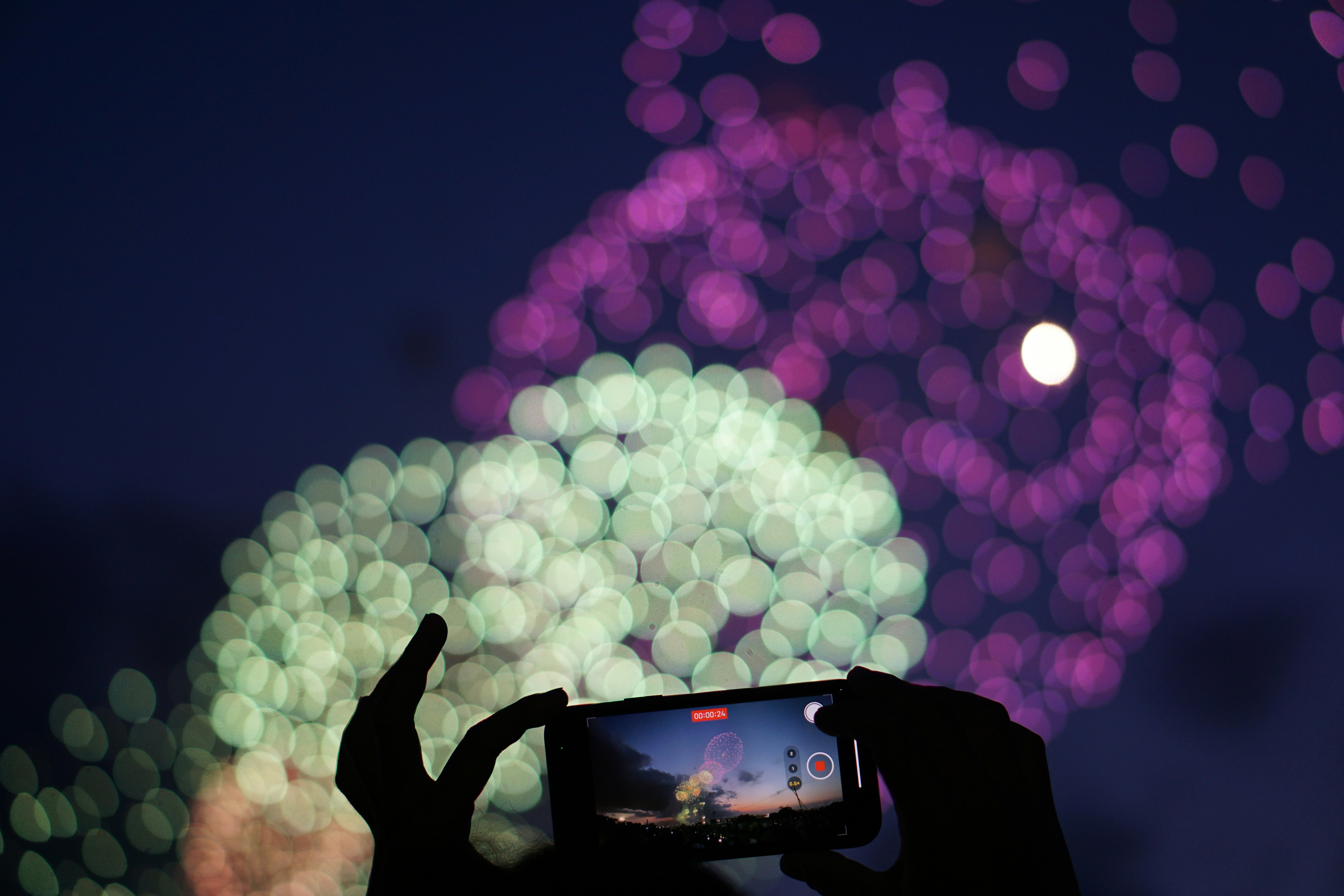 fireworks night sky, wallpaper, Fireworks & Sparklers: A Guide to Safe Celebrations 4