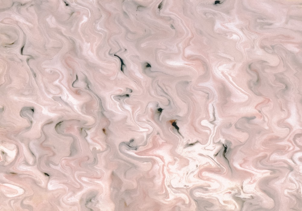 분홍색과 흰색 대리석 배경의 그림