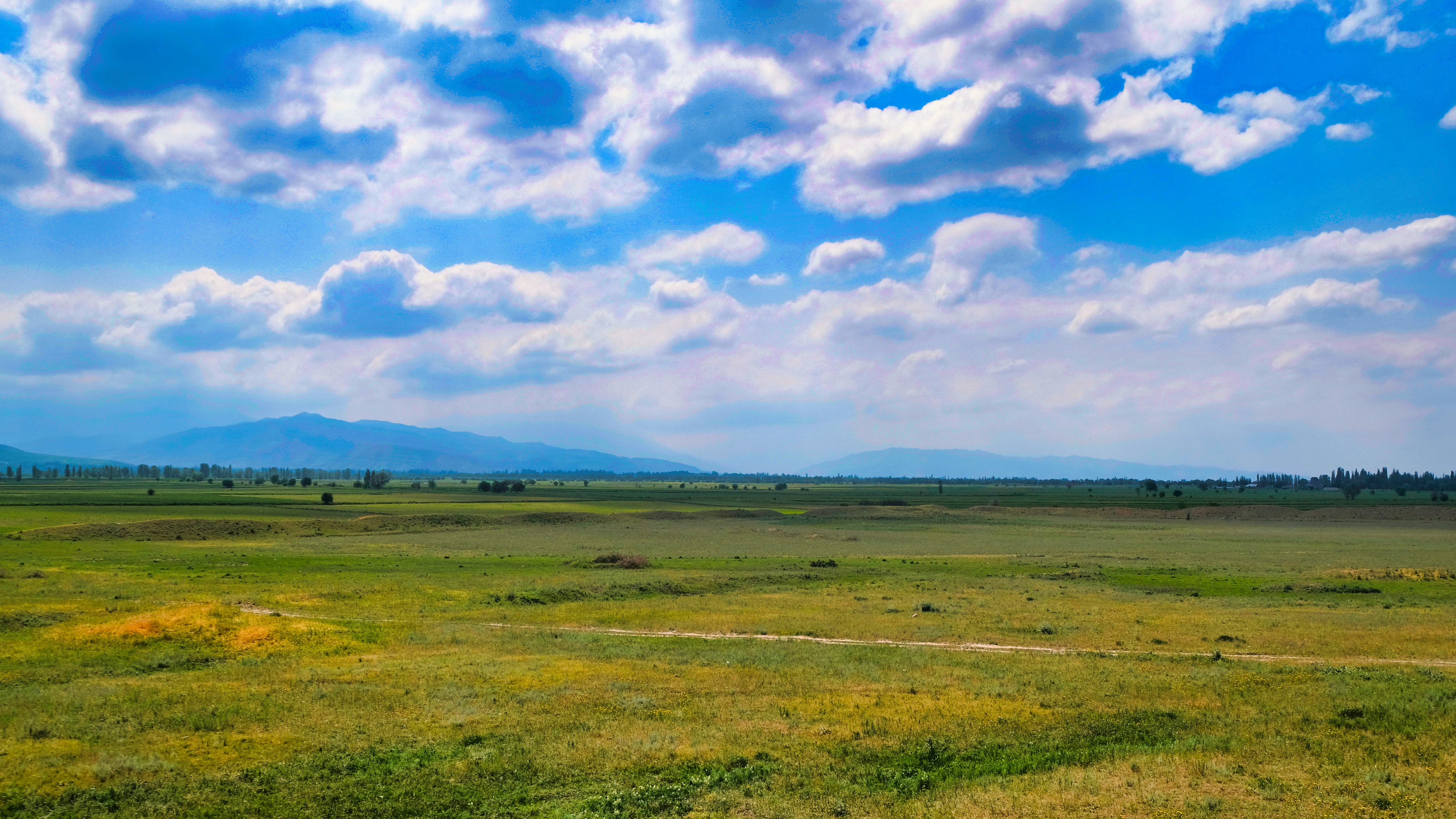 Photo by etienneflorent