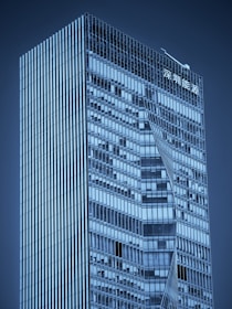 A sleek, modern graphic symbolizing international trade connections across Asia and the Middle East.