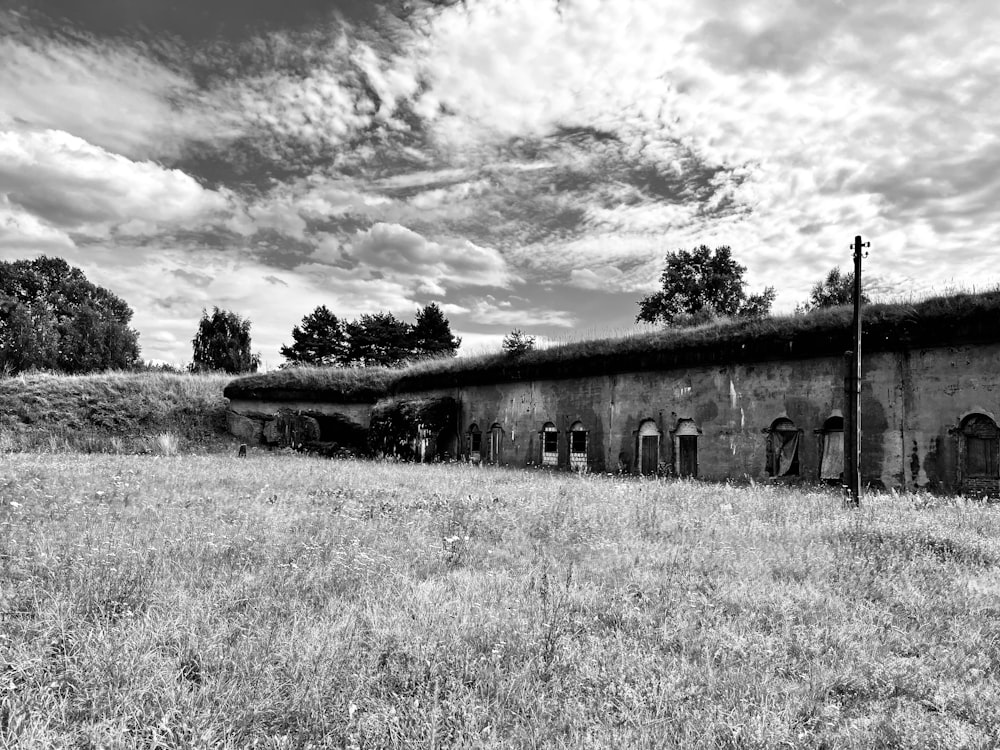 a black and white photo of an old building