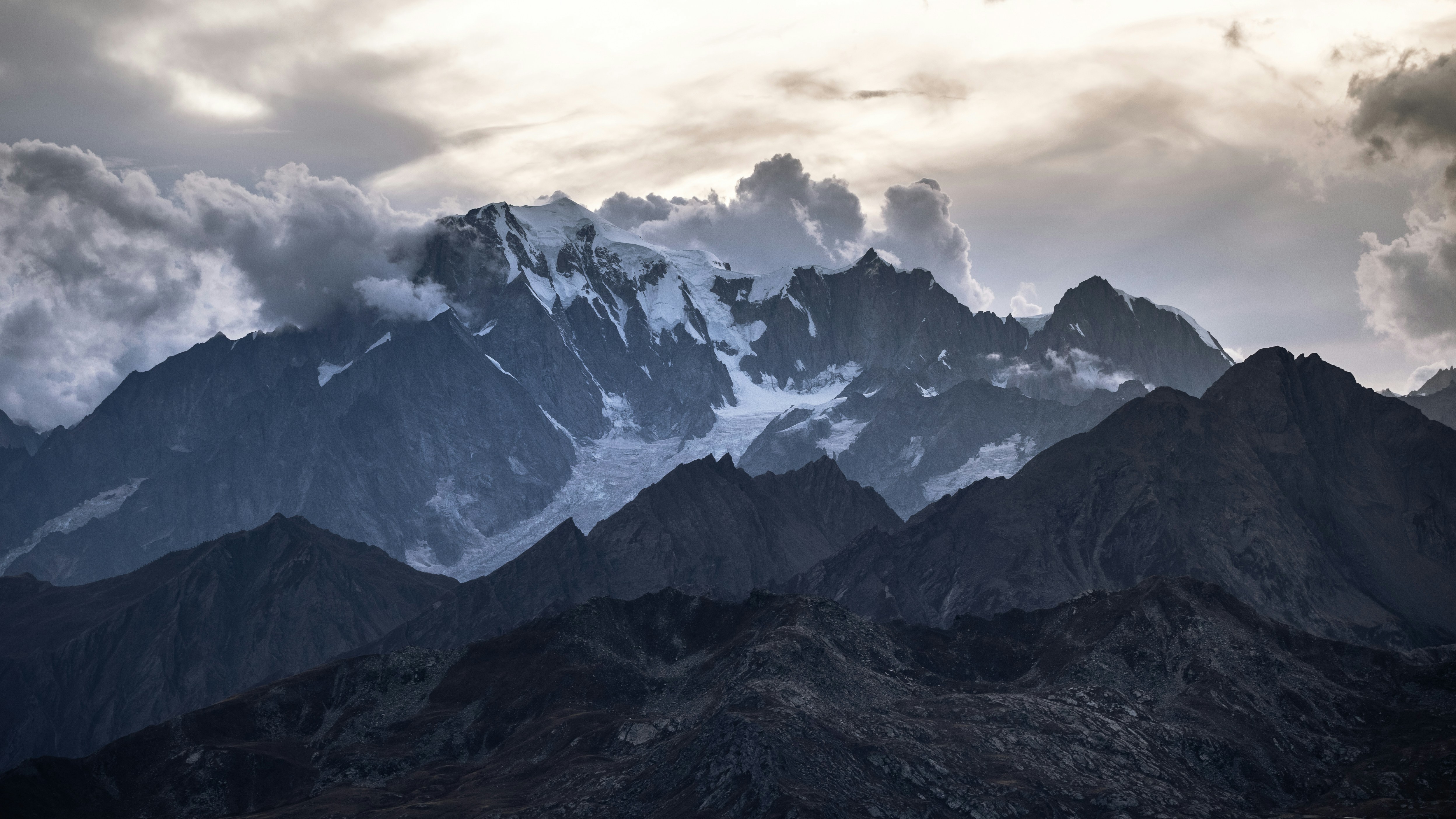 Photo by marekpiwnicki