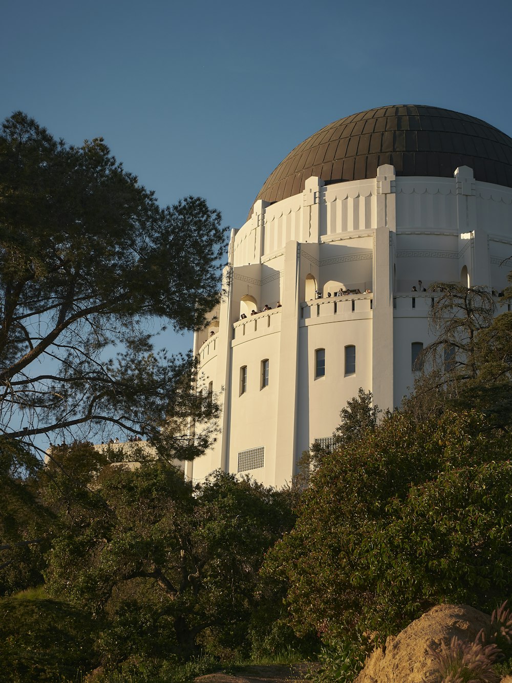 a large white building with a dome on top of it