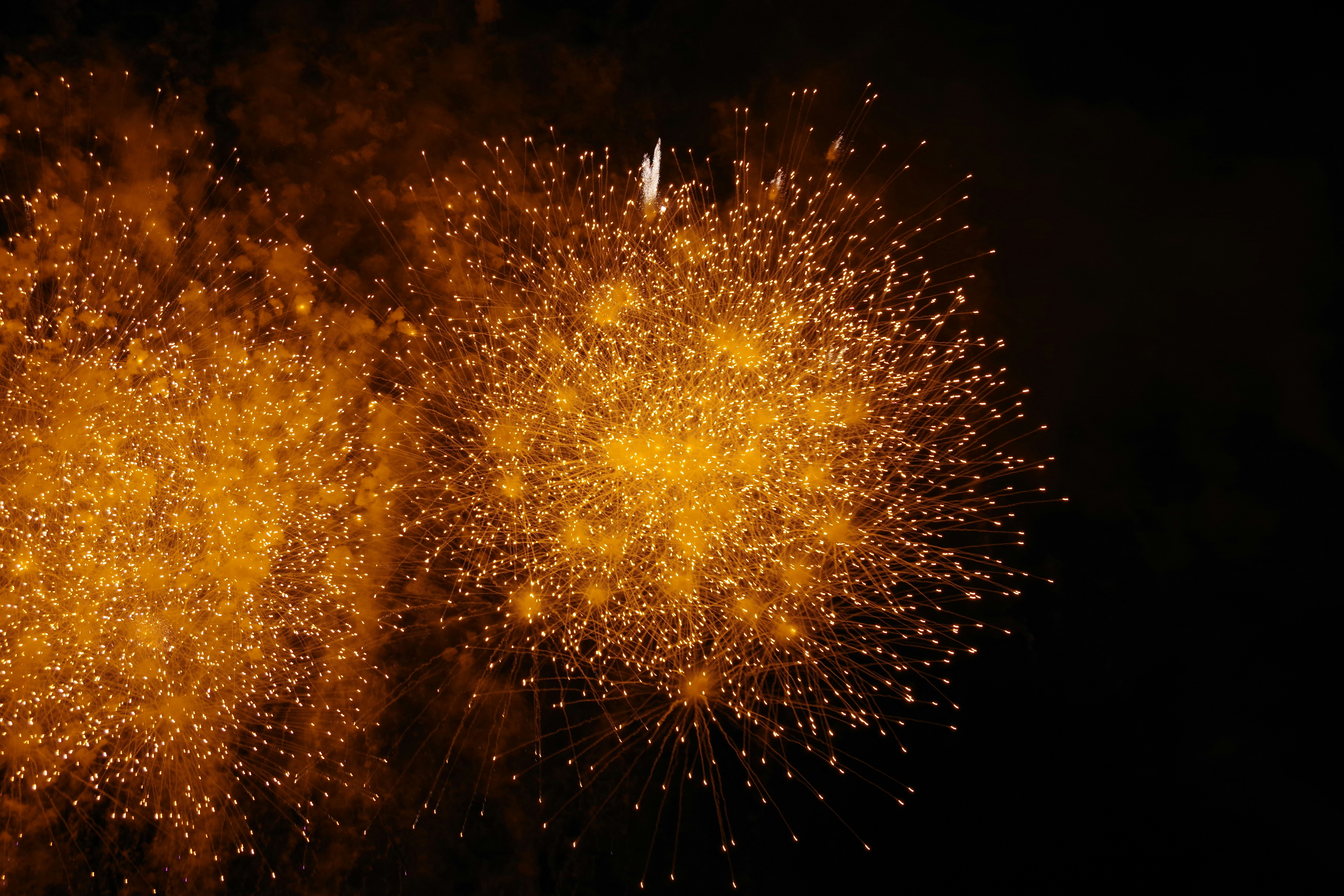 Fireworks using potassium nitrate