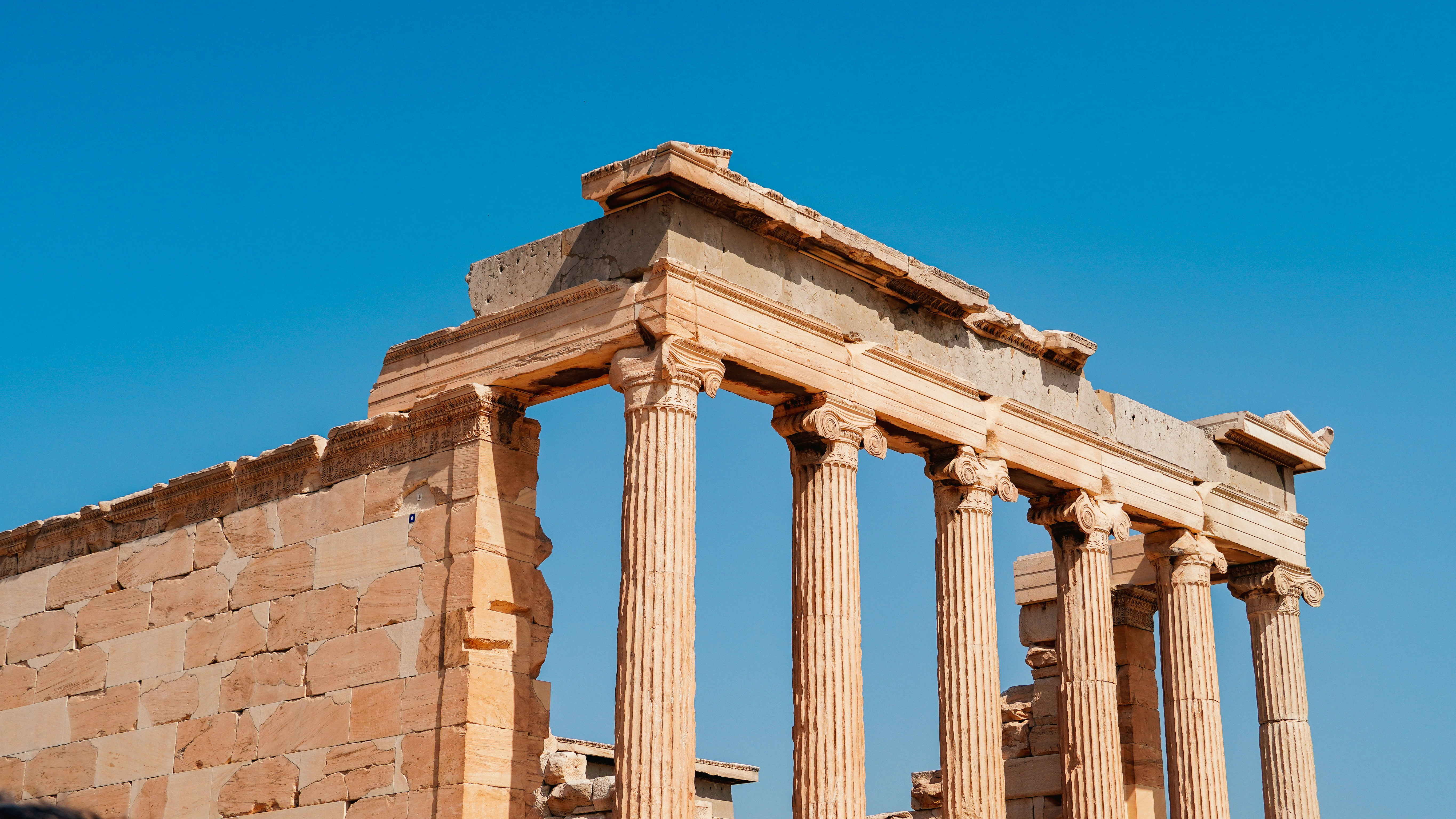 Photo by adrianvalverdem