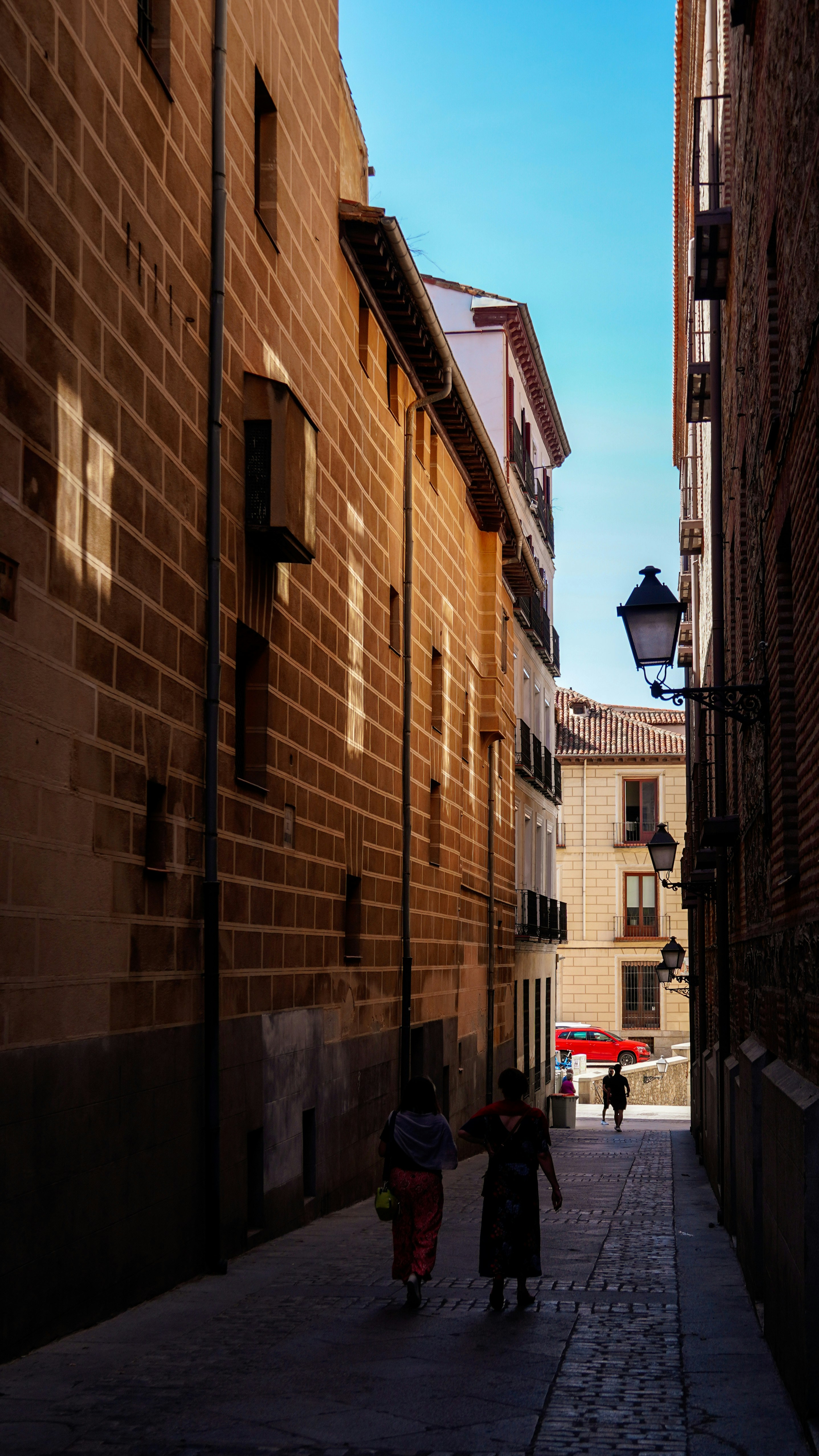 Photo by adrianvalverdem