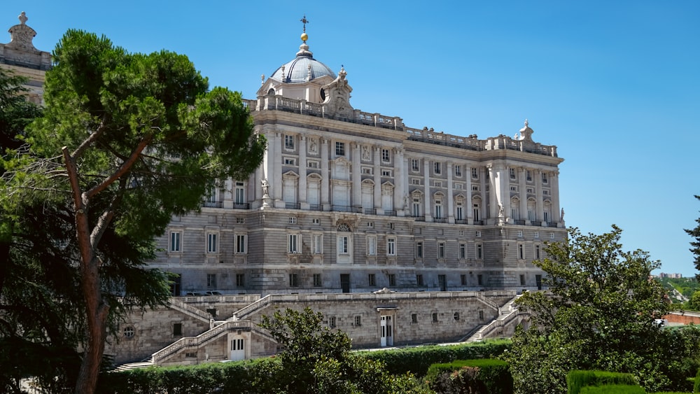 a large building with a dome on top of it