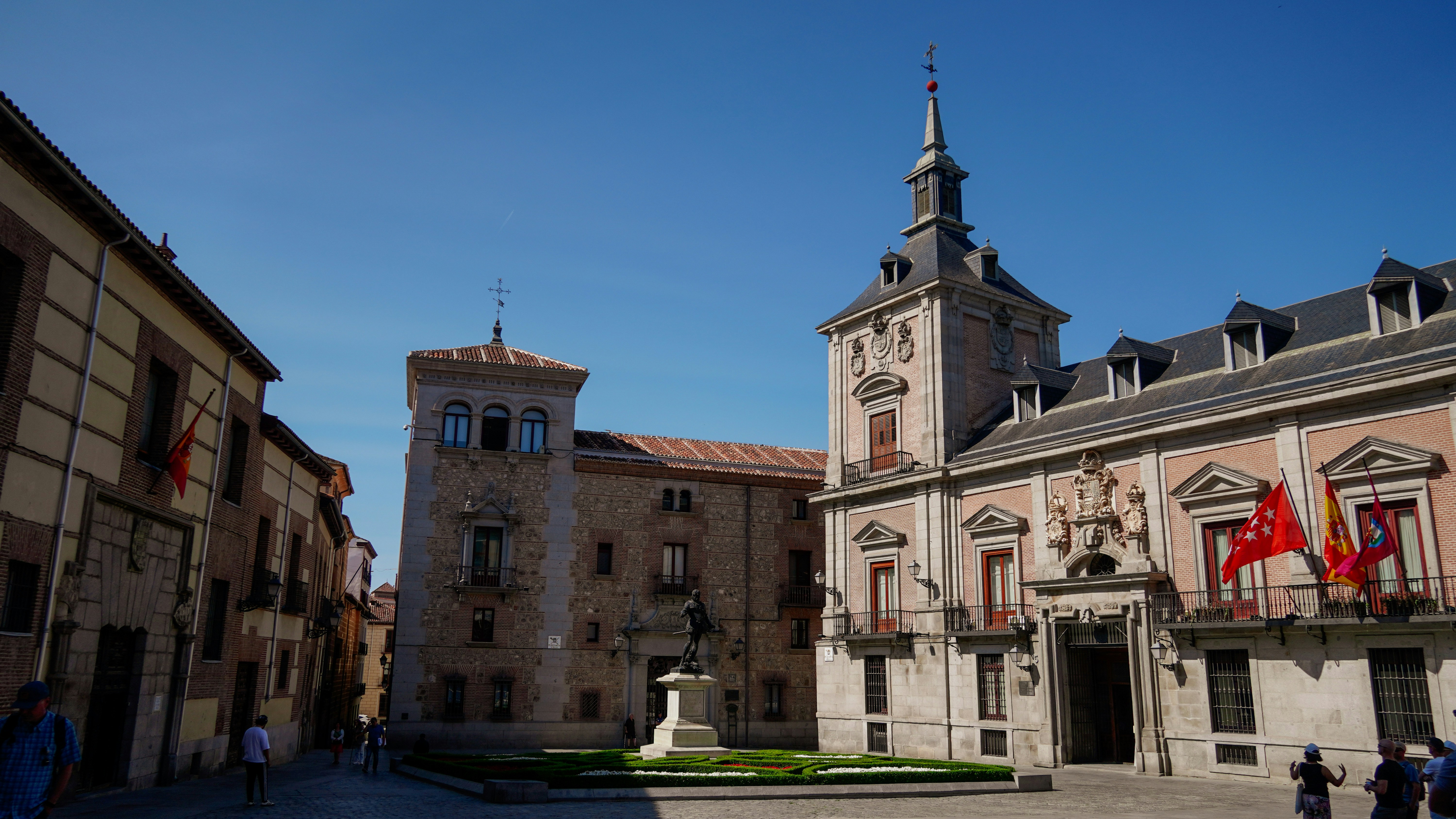 Photo by adrianvalverdem