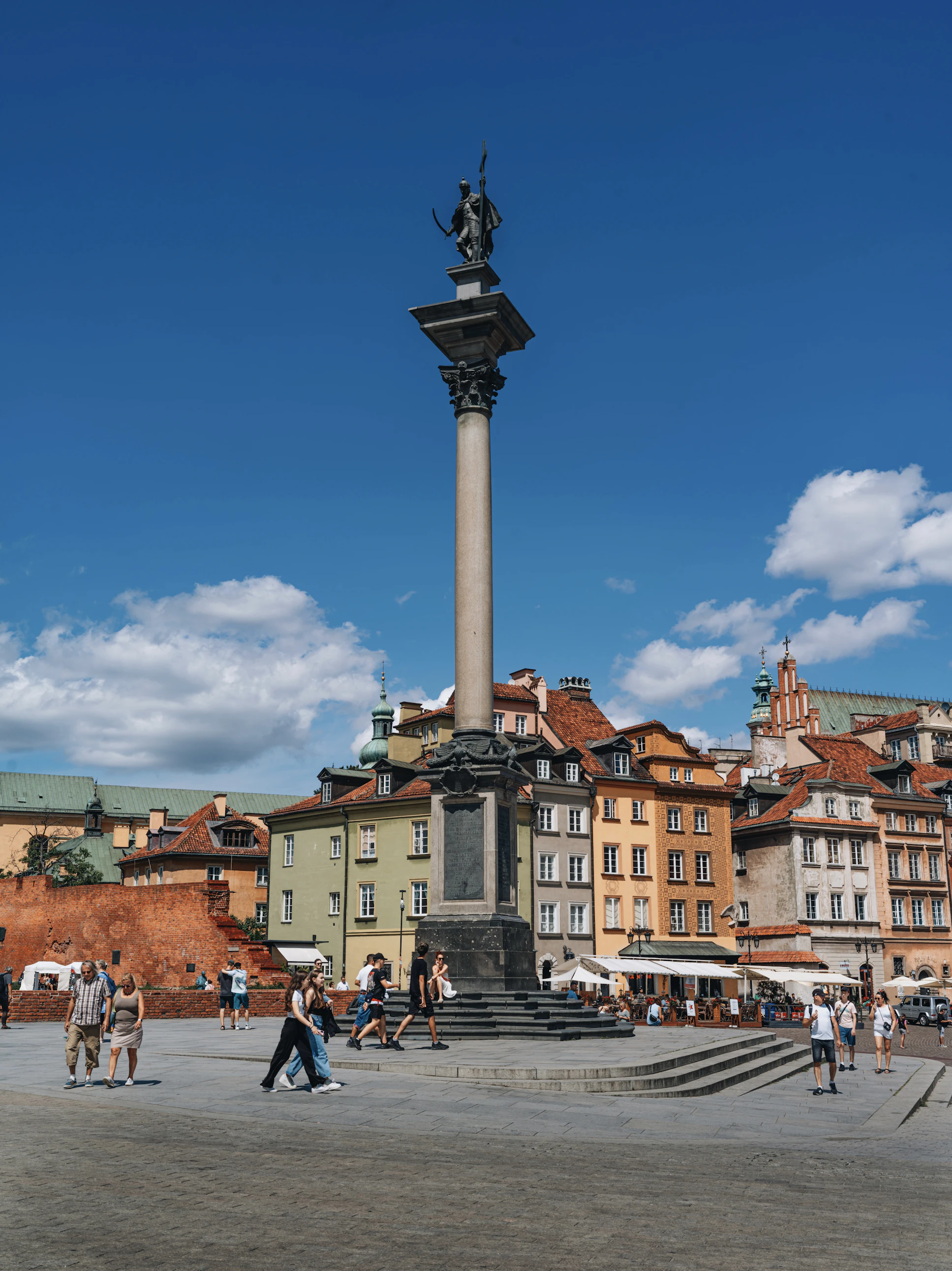 The stunning Royal Castle and Sigismund's Column in Warsaw