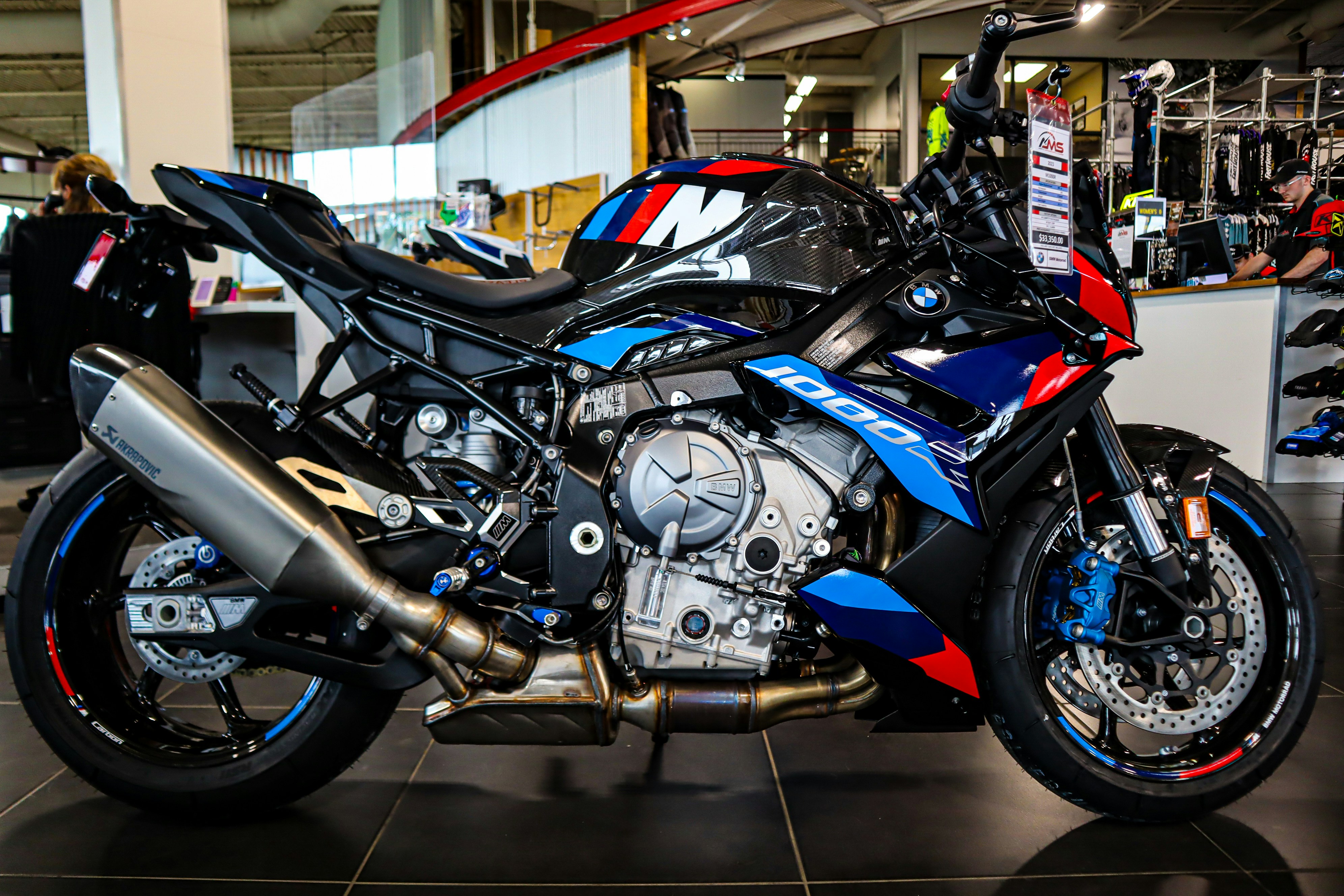 Photo by ronnzymoto