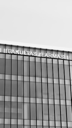 Photo of Jarun Pharmaceuticals’ modern manufacturing facility in Ahmedabad.