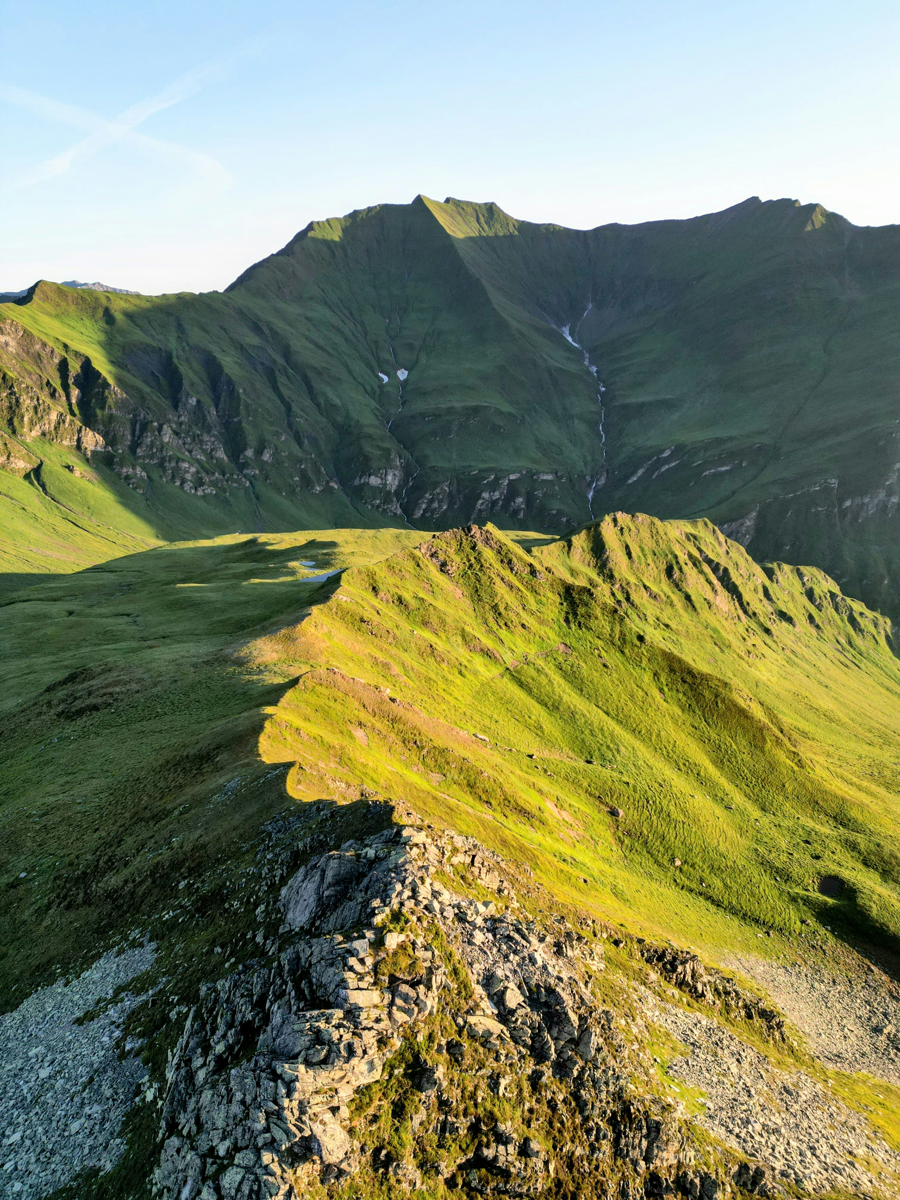 Photo by danieldiemer