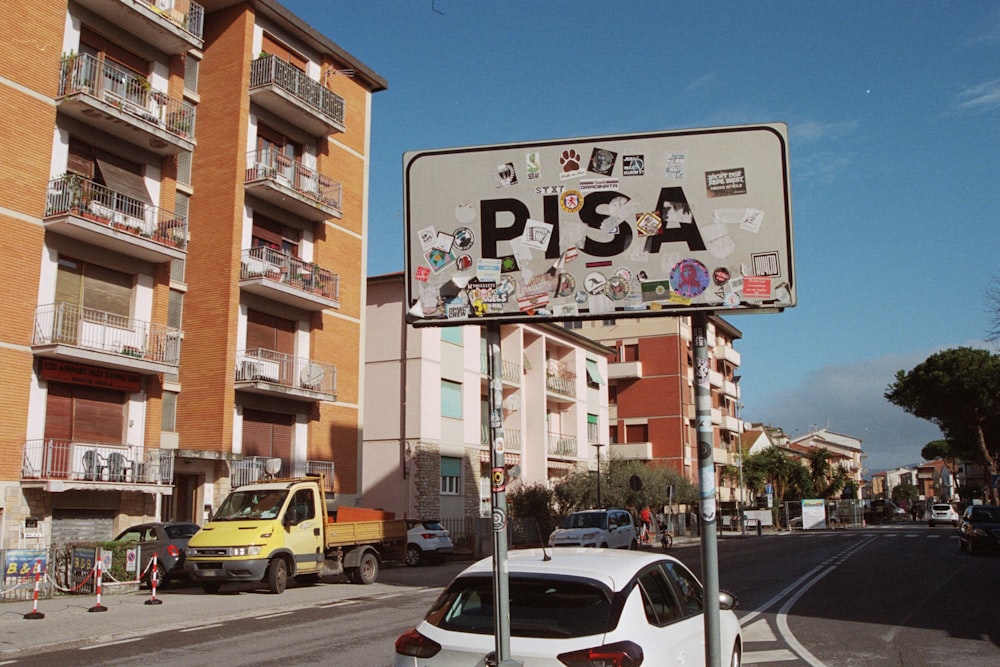 a street sign on the side of the road