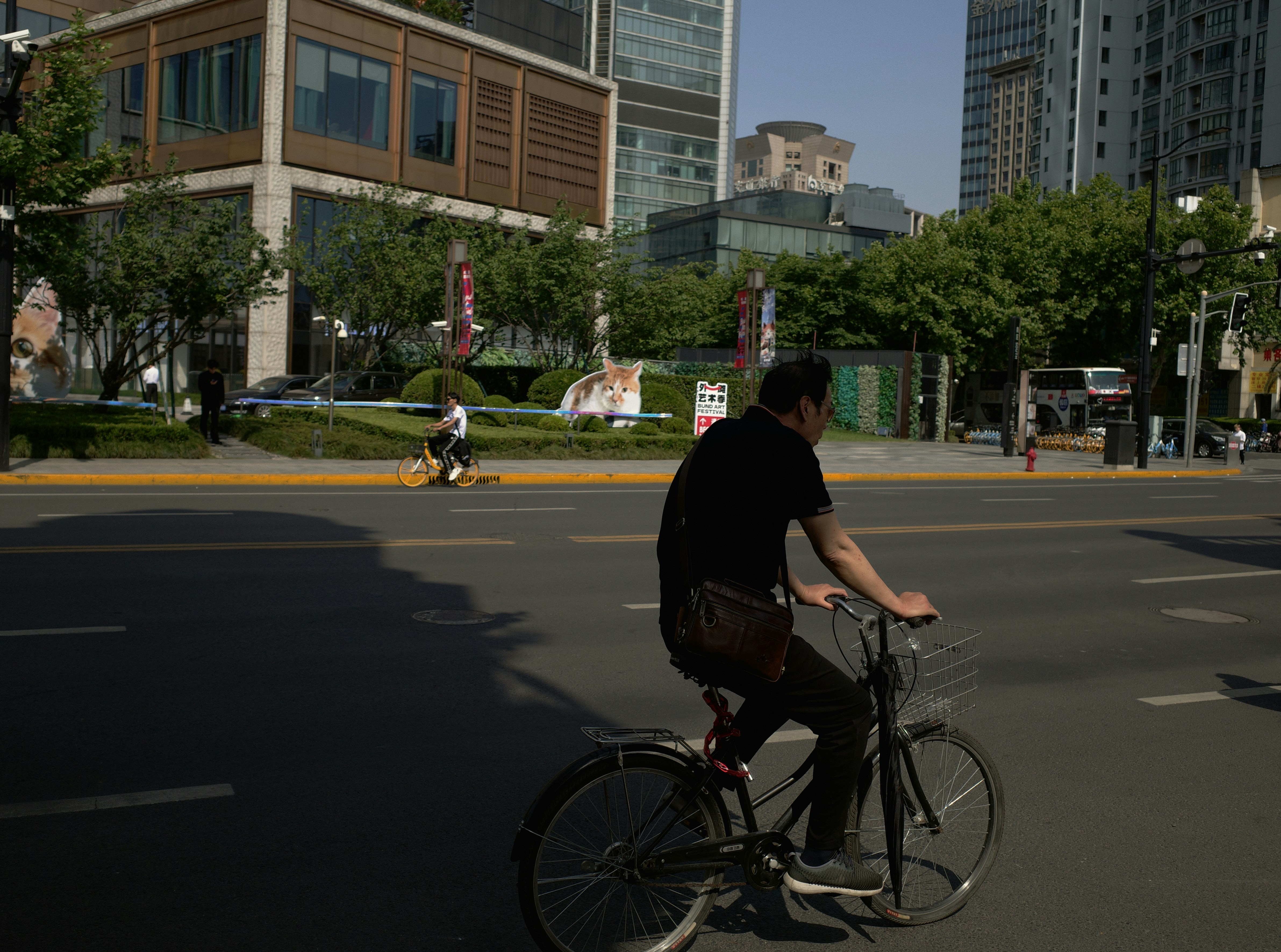 Trump's new China threat, bank earnings, Boeing deliveries and more in Morning Squawk