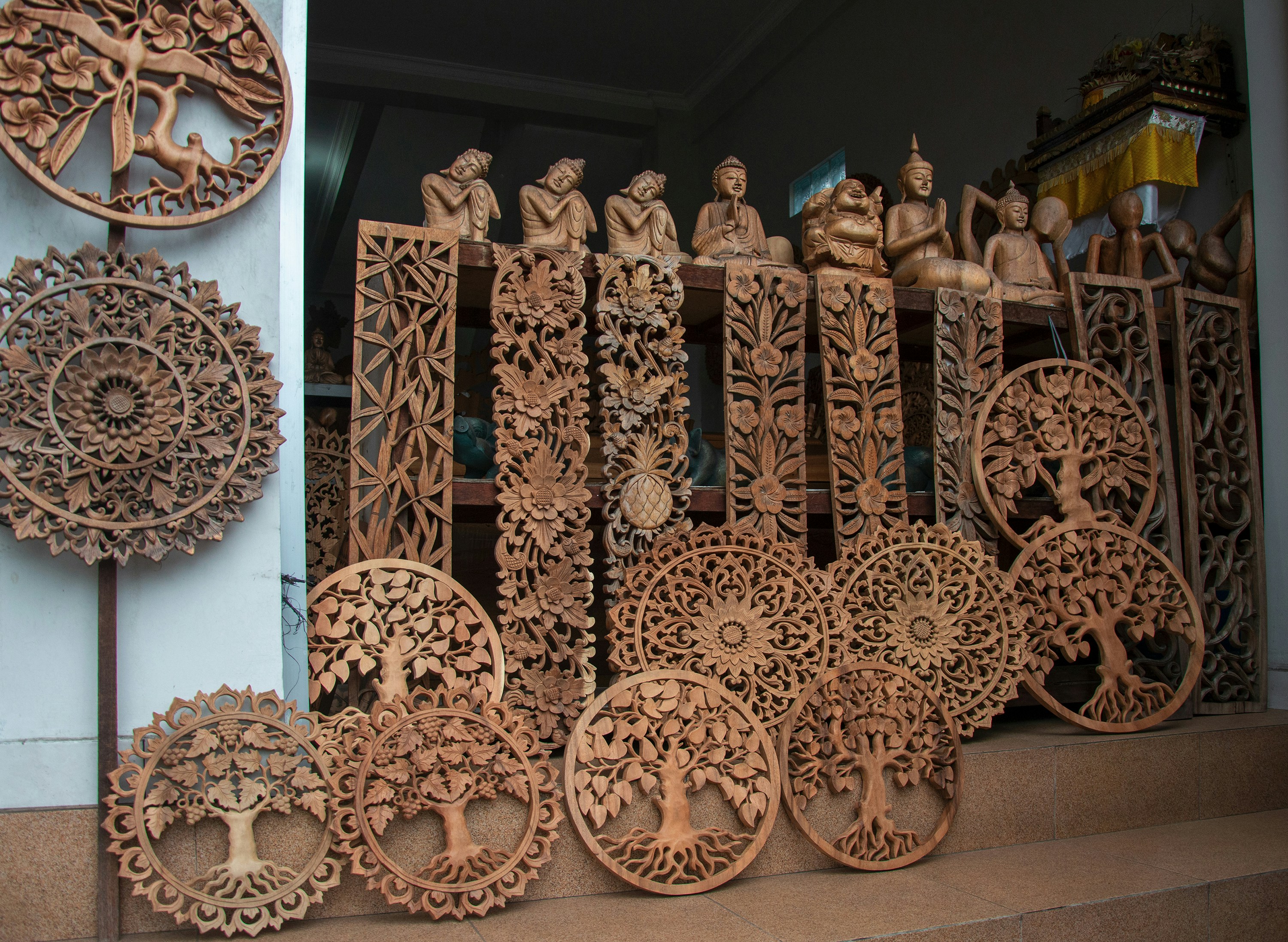 Discover the Essence of Tibetan Buddhism through Himagoods’ Authentic Crafts