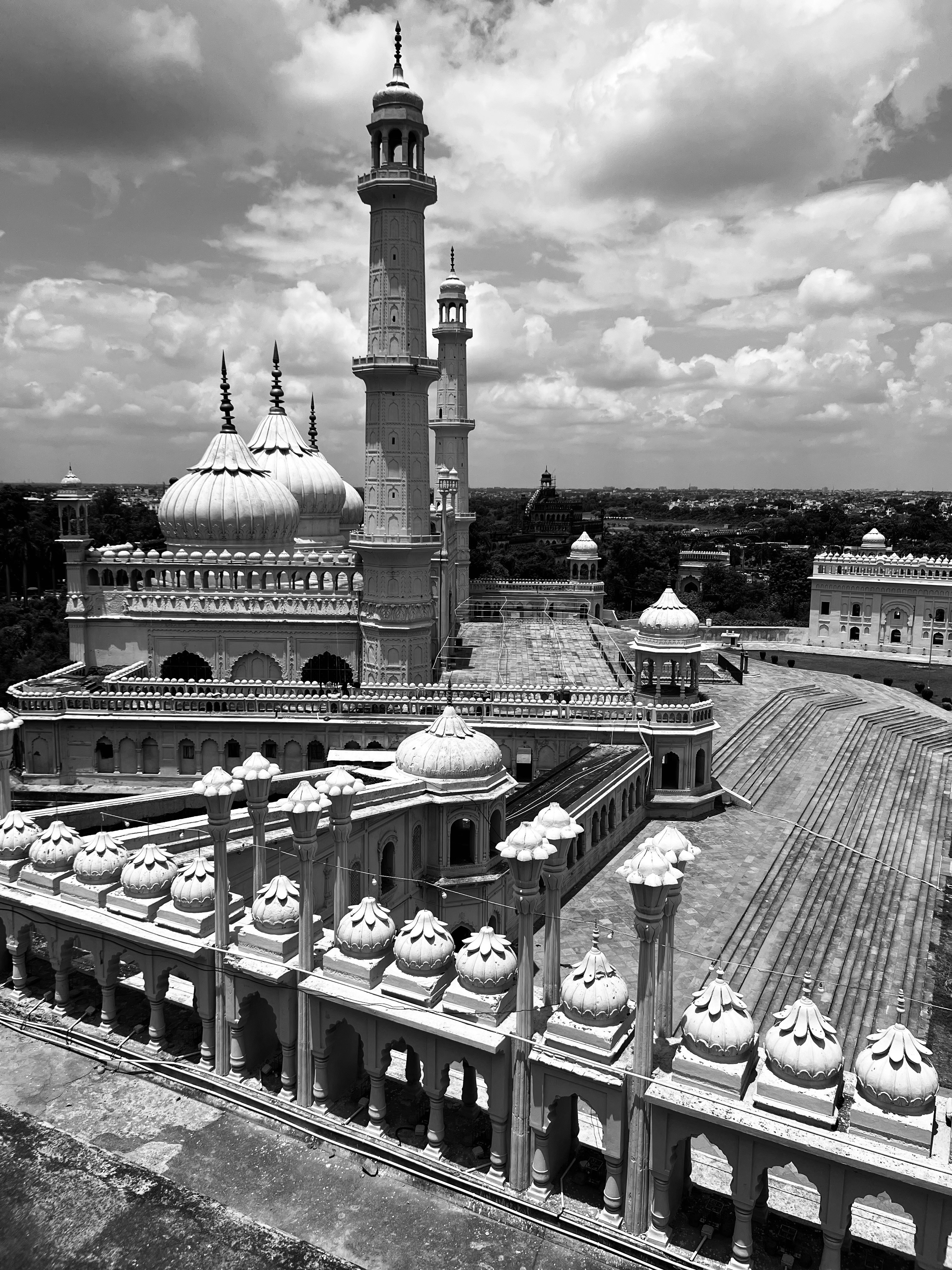 A black and white photo of a mosque photo – Free Bara imambara Image on ...
