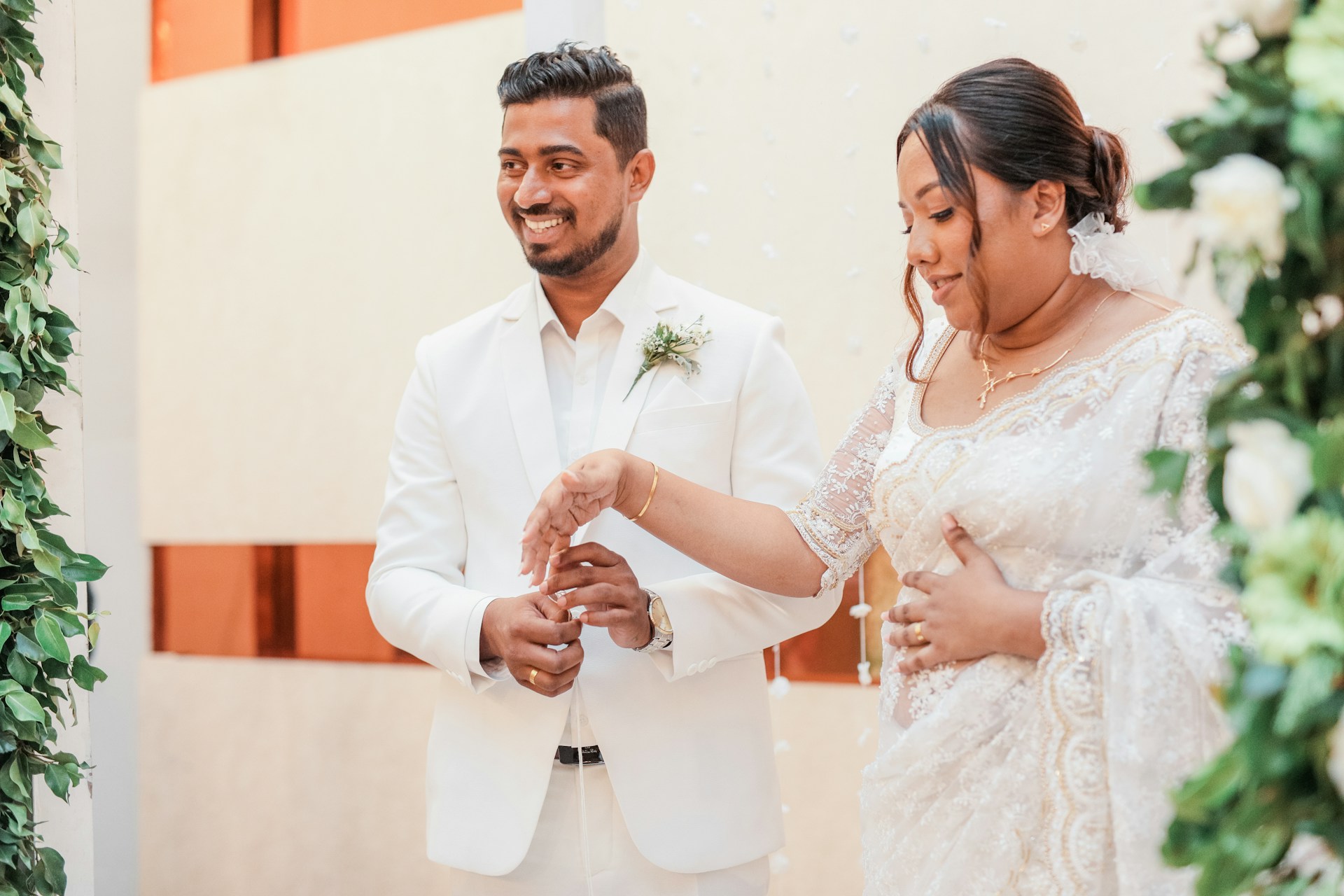 black and white bed linen