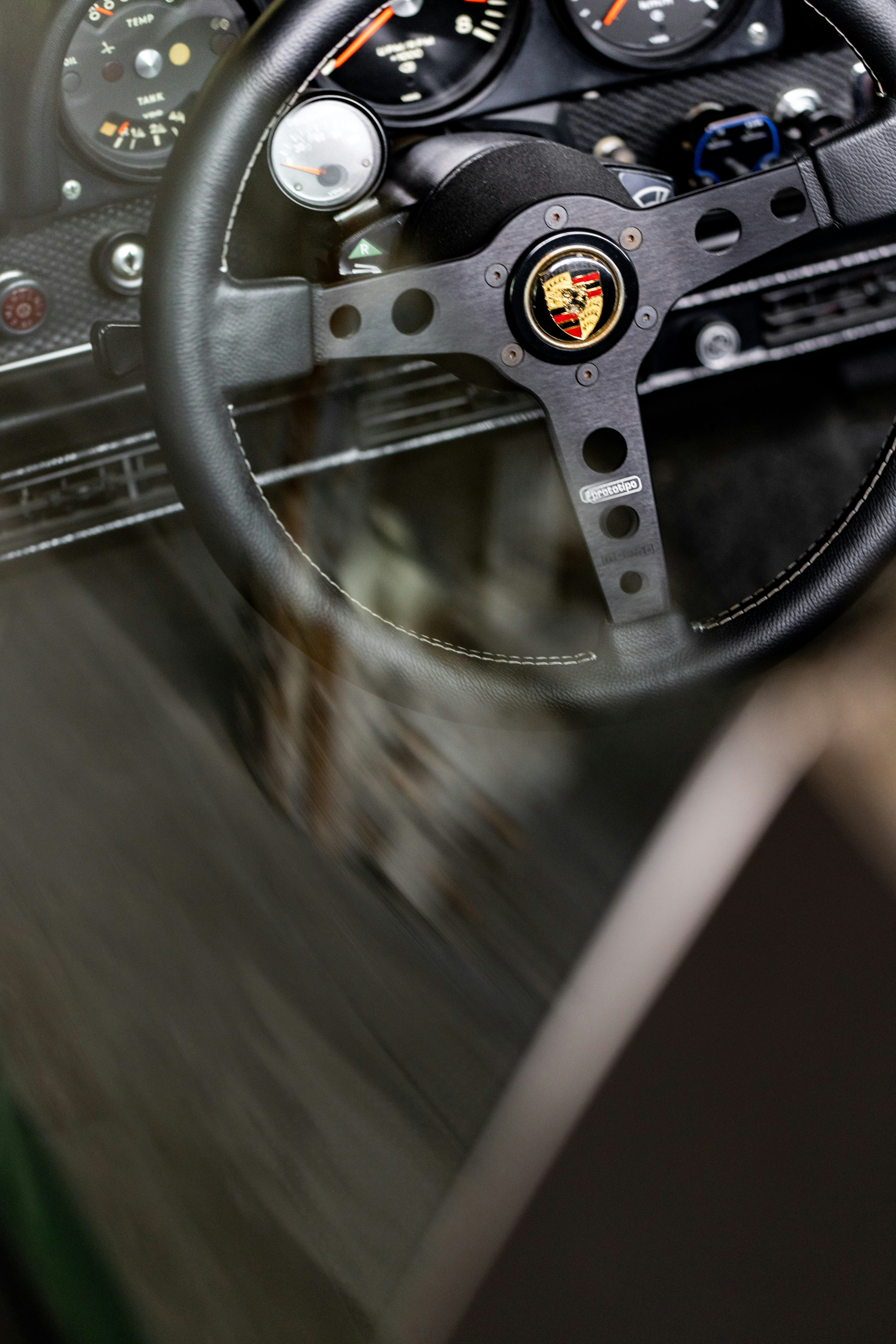 photo-1690878792969-bdfbbb473e7e?ixid=M3wxMjA3fDB8MXxzZWFyY2h8Nnx8Y29vbCUyMGNhciUyMHBvc3RlcnN8ZW58MHx8fHwxNzcyNzE0NjMxfDA\u0026ixlib=rb-4.1.0