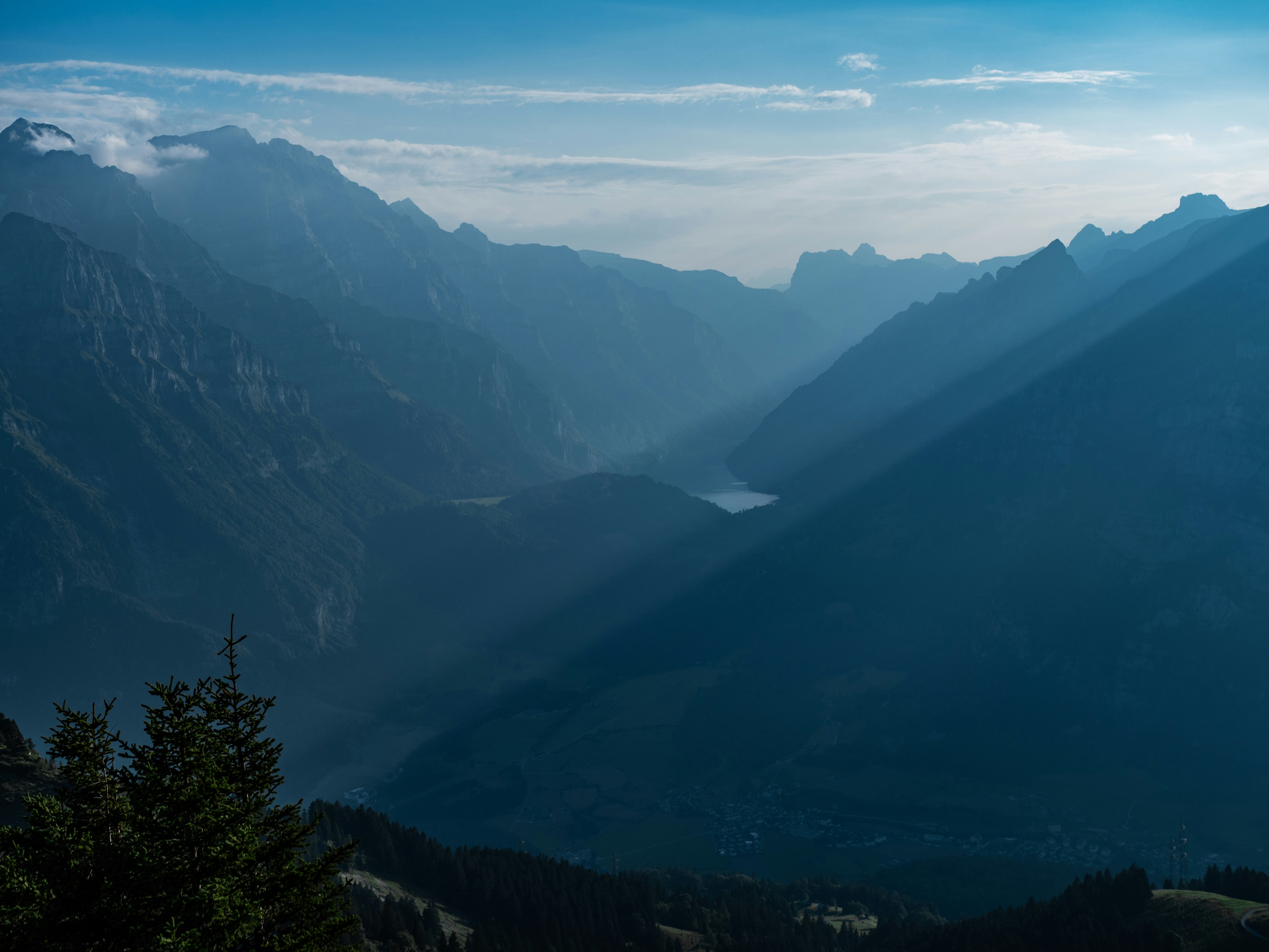 Photo by poli_graphy