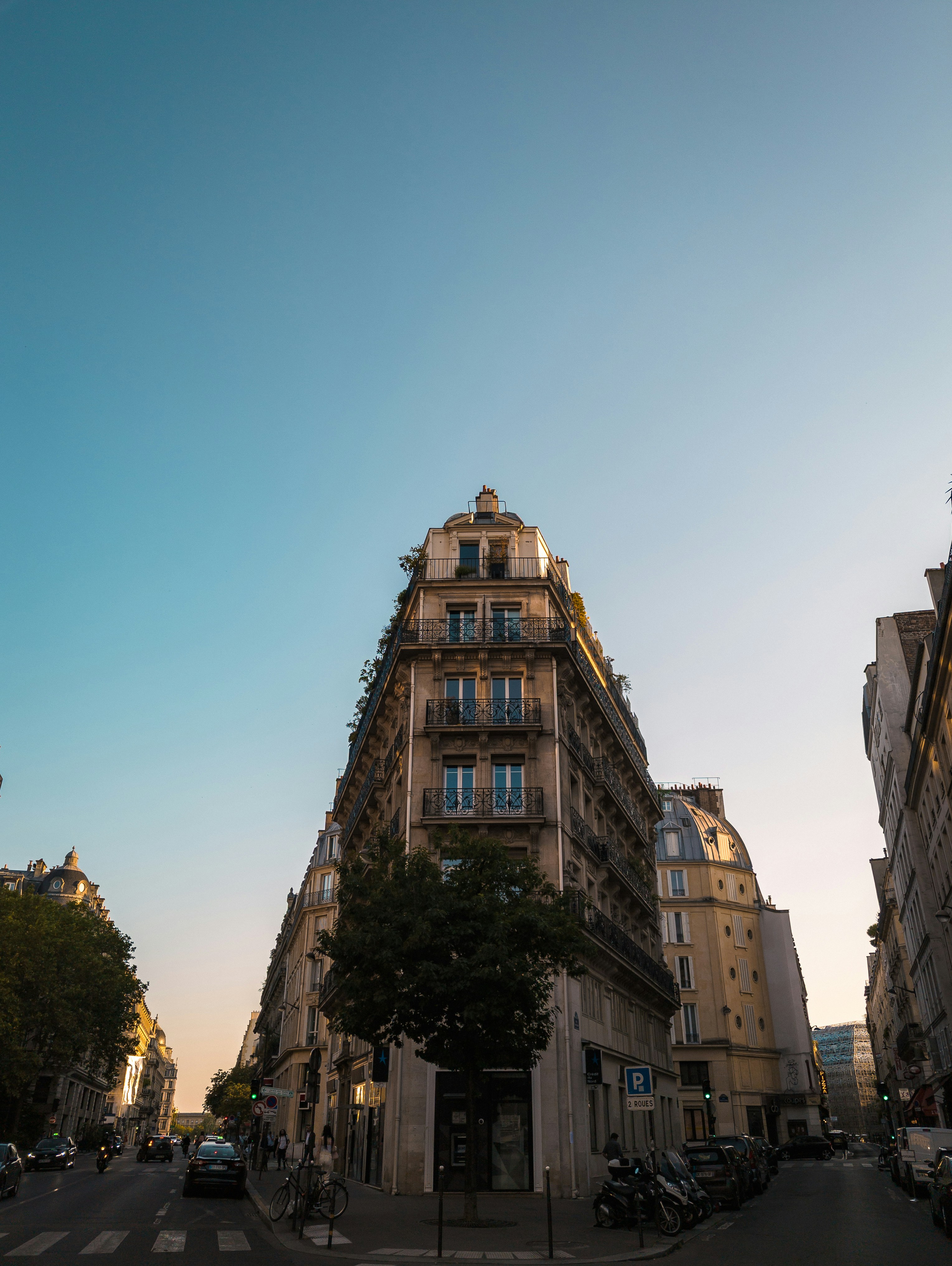 Photo by valentinlacoste