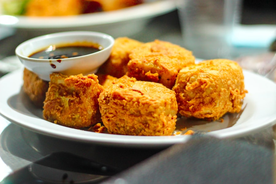 Tofu Crujiente en Airfryer con Salsa de Cacahuete