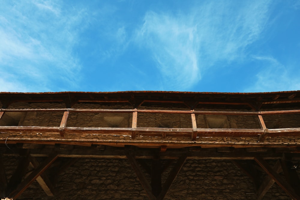 a wooden structure with a sky background