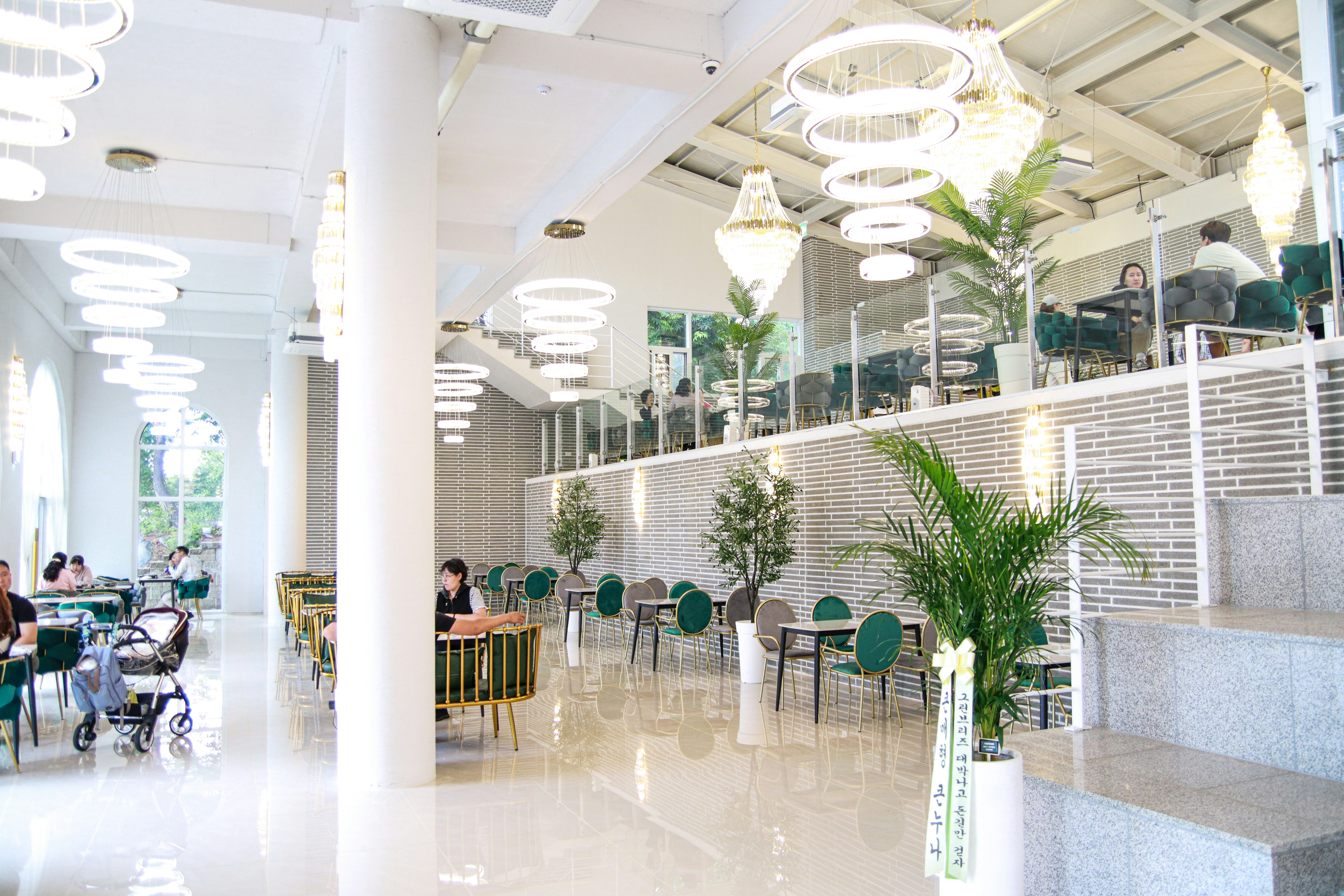 Restaurant with plants