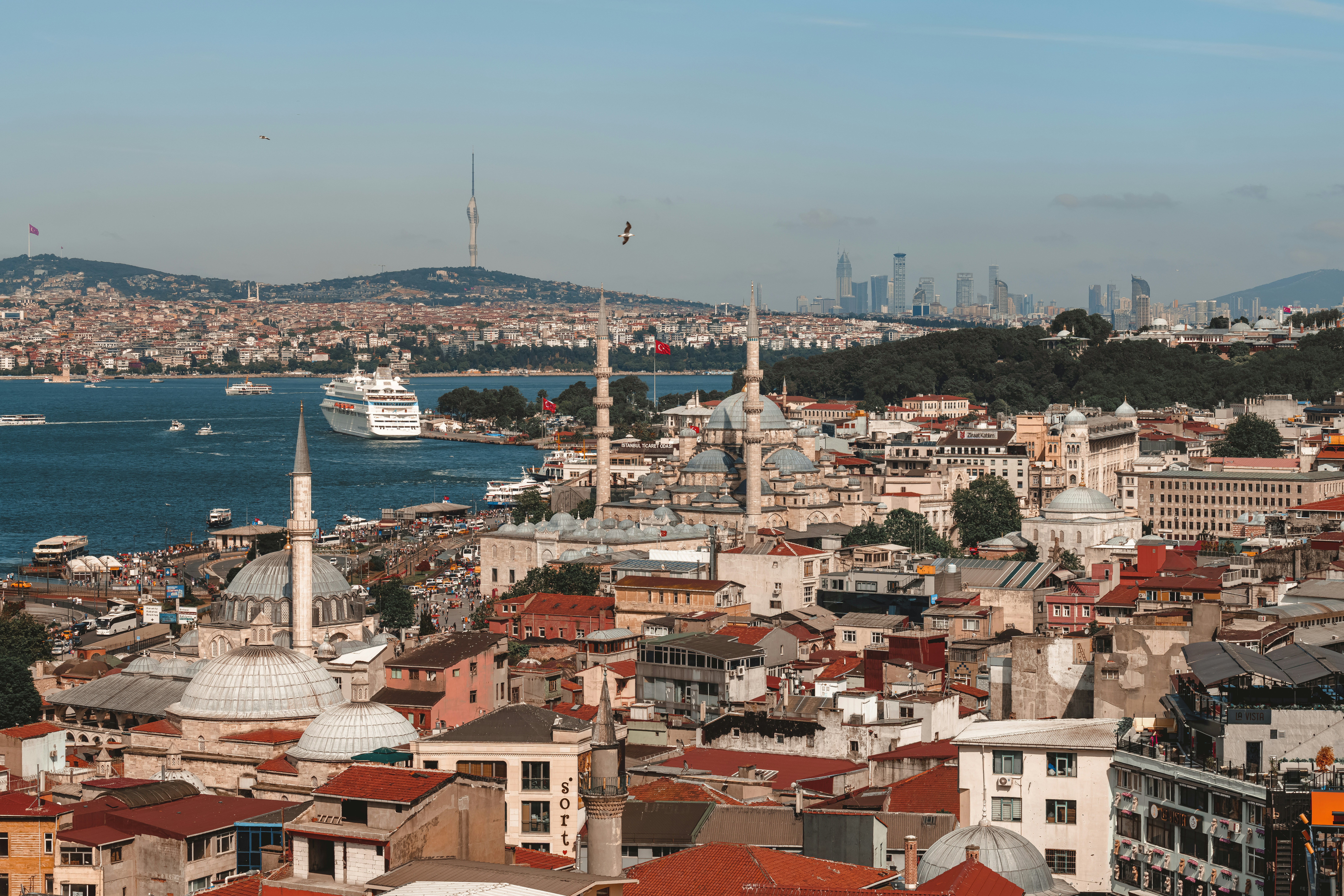 EMEKLİ ZAMMI 2026 OCAK TAHMİNİ NE KADAR? 6 Aylık Enflasyon farkıyla Emekli Maaşı Zammı yüzde kaç olur, en düşük emekli maaşı yeni yılda kaç TL'ye yükselir?