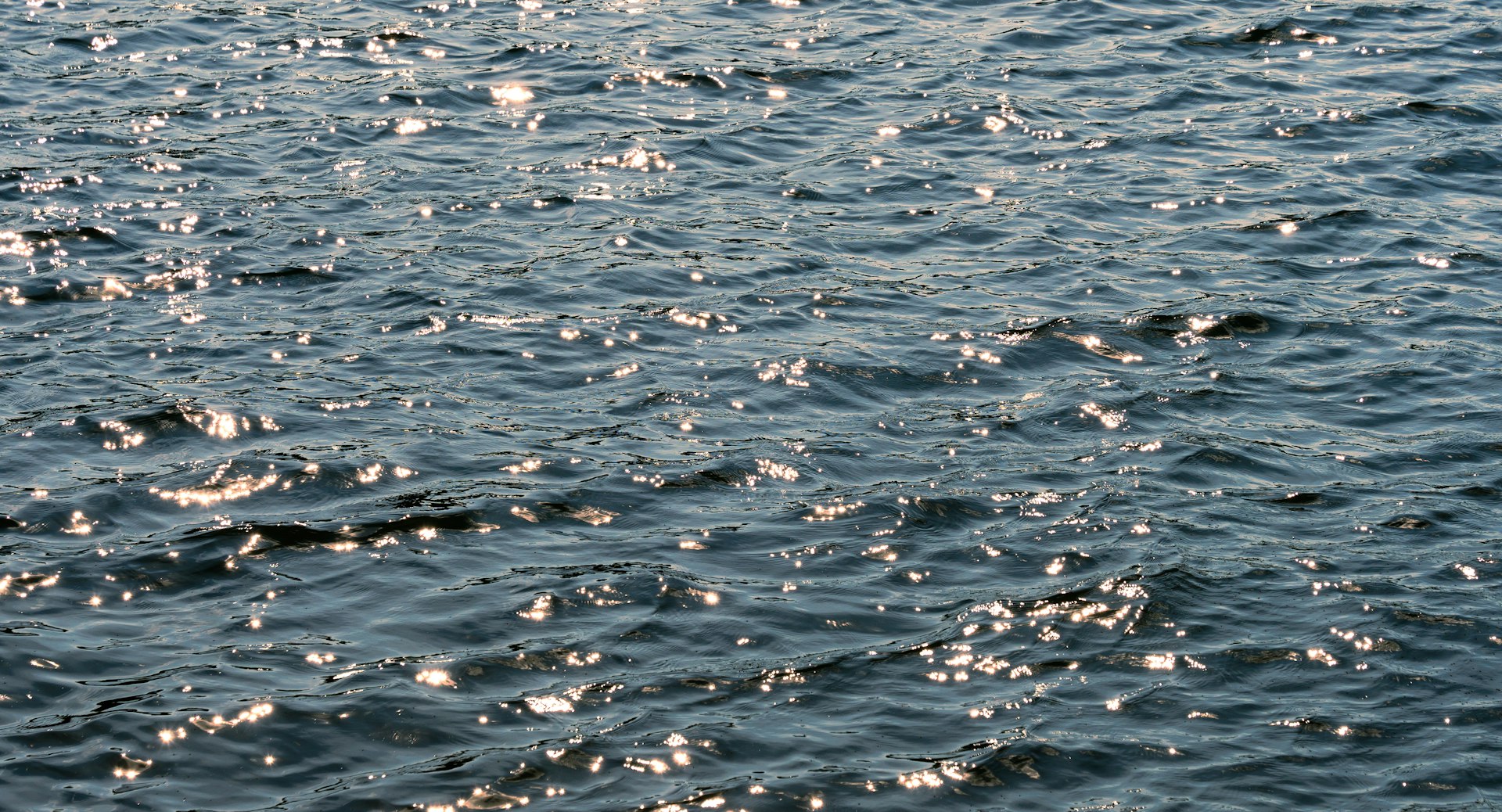 Close-up of water and bubbles in summer