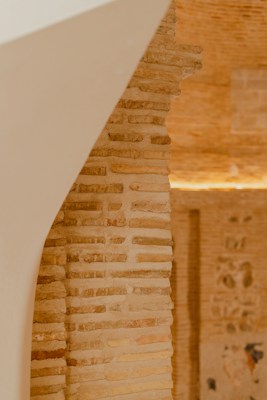 Photo 1691085805349 428710a80063?q=85&w=750&h=400&fit=crop