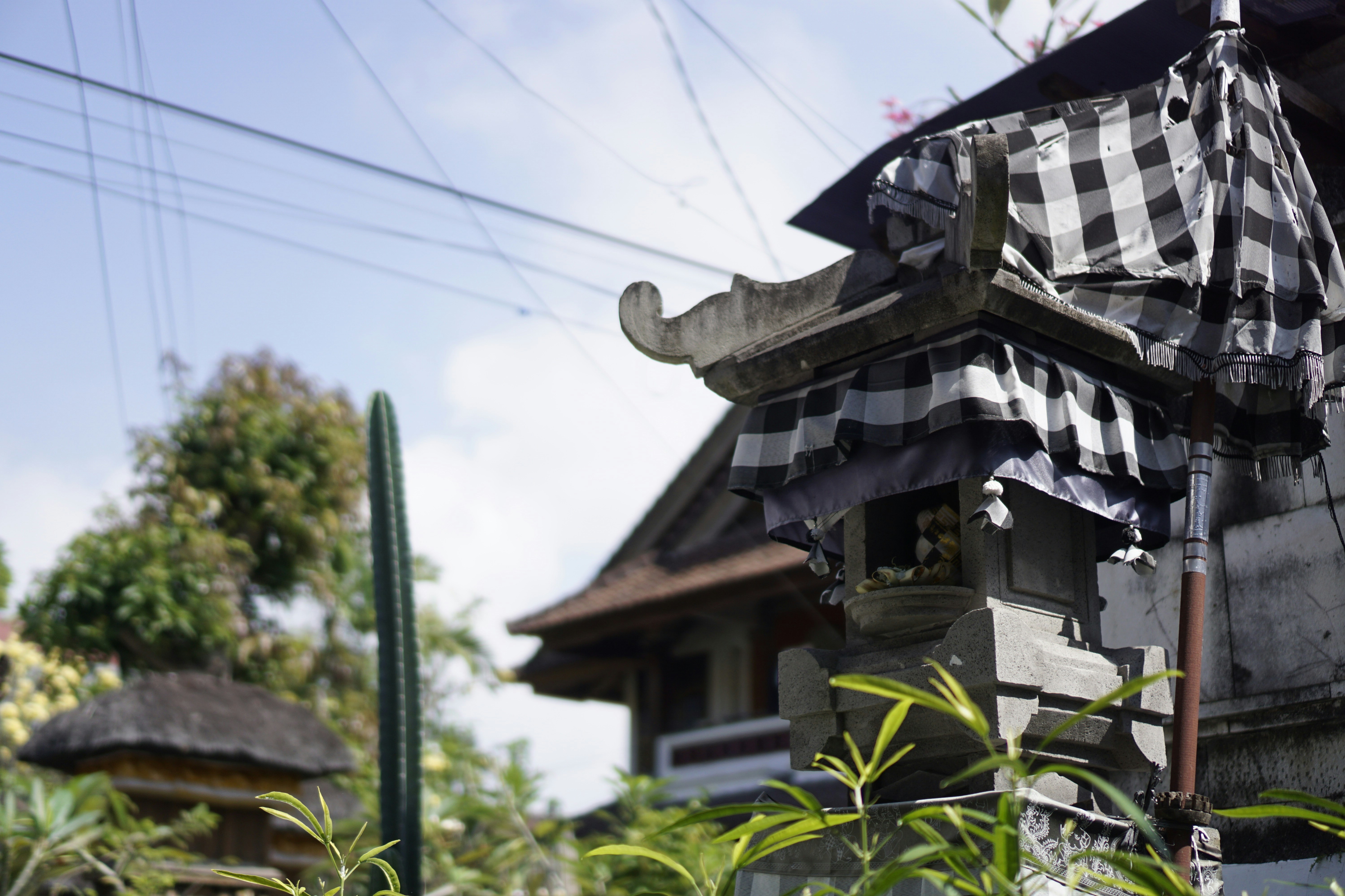 Uluwatu Temple: Keajaiban Spiritual dan Pemandangan Bali yang Memukau