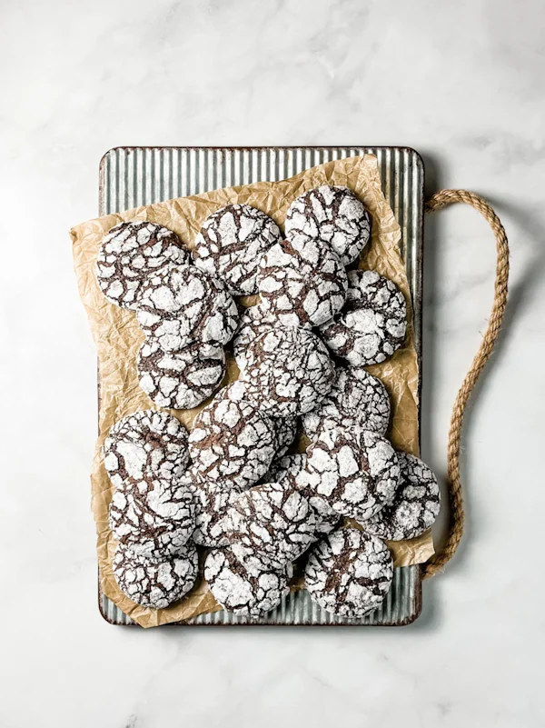 Galletas nevadas de chocolate con azúcar impalpable