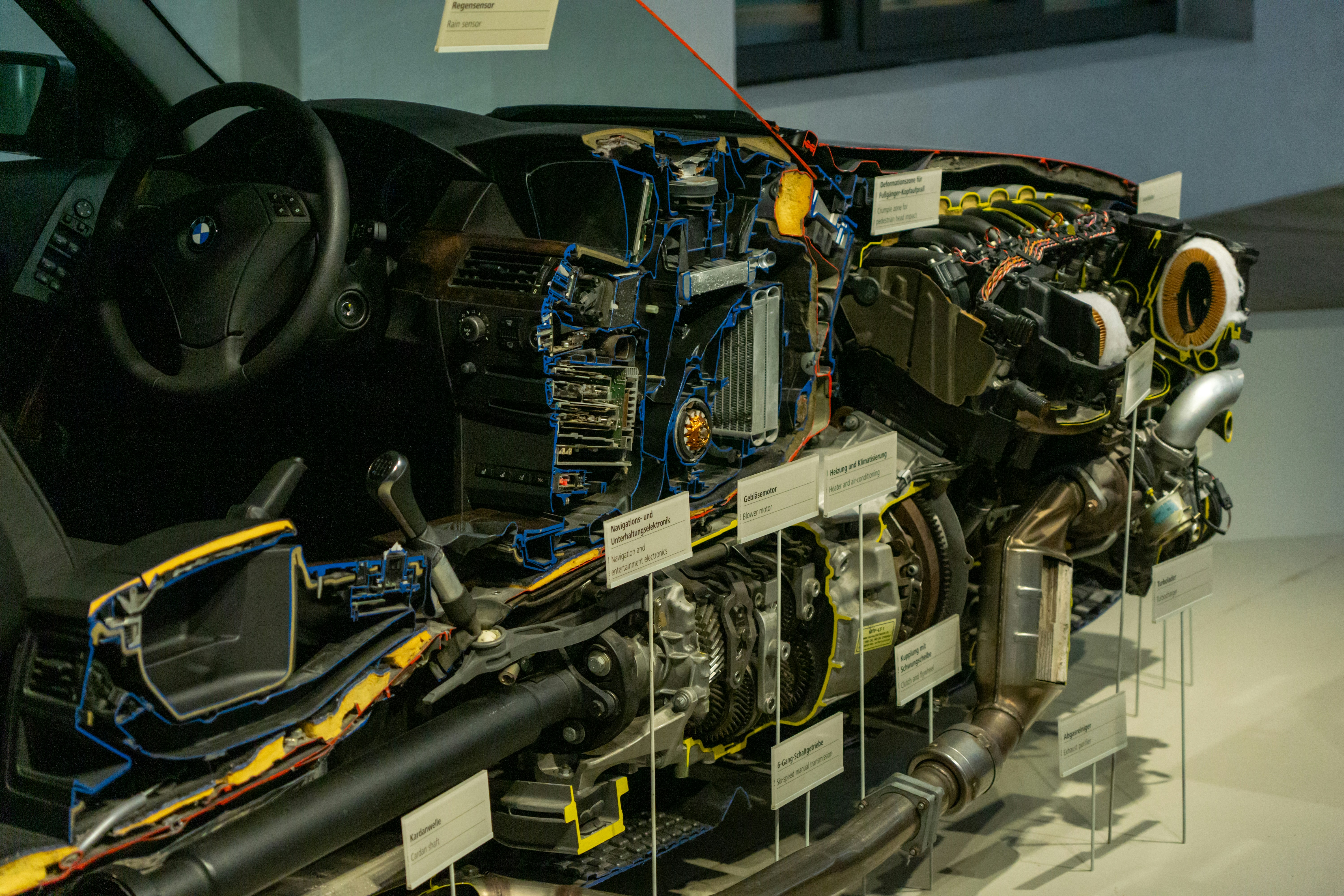 展示されている車内