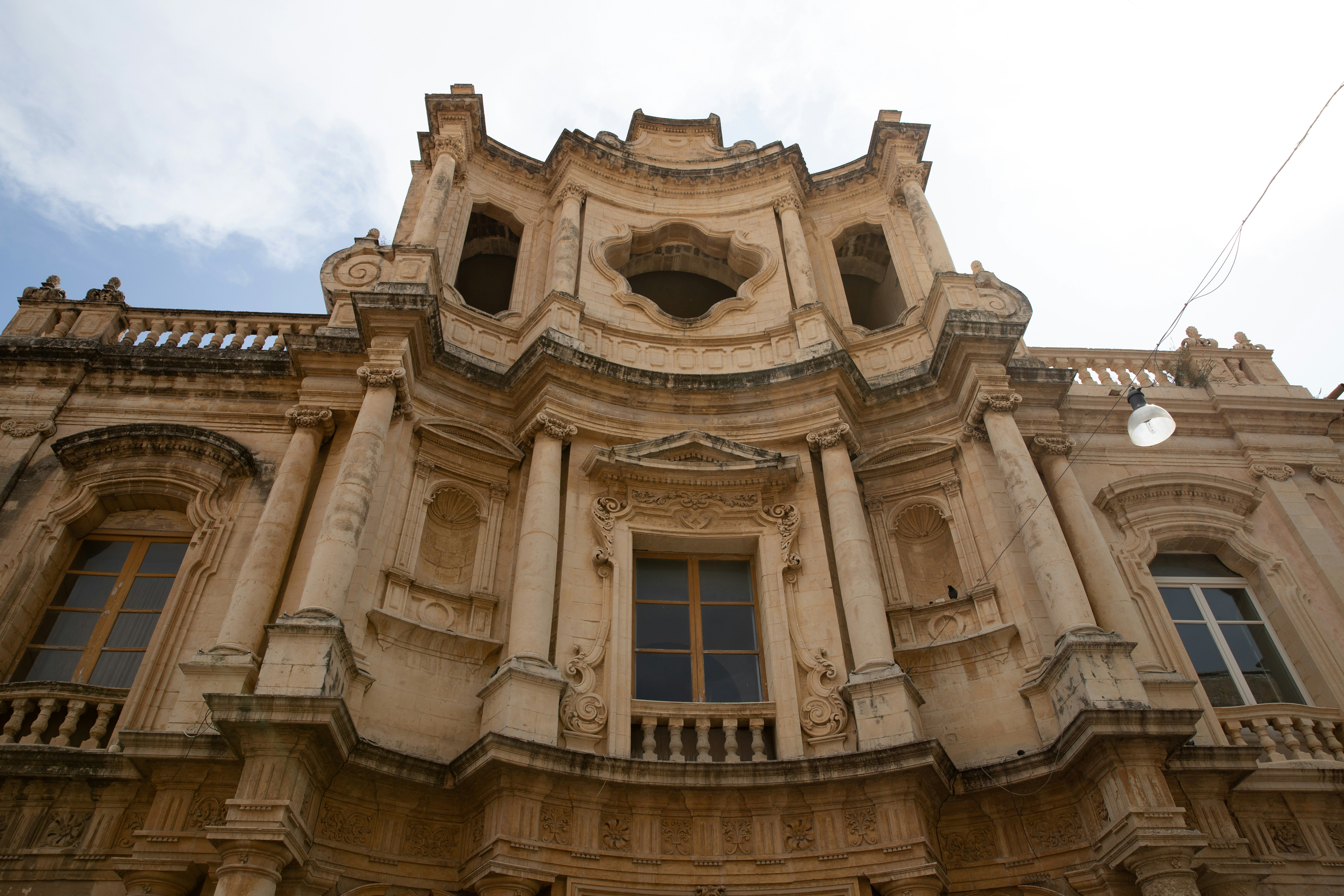 Guida a Val di Noto: L'Apollonide del Barocco Siciliano