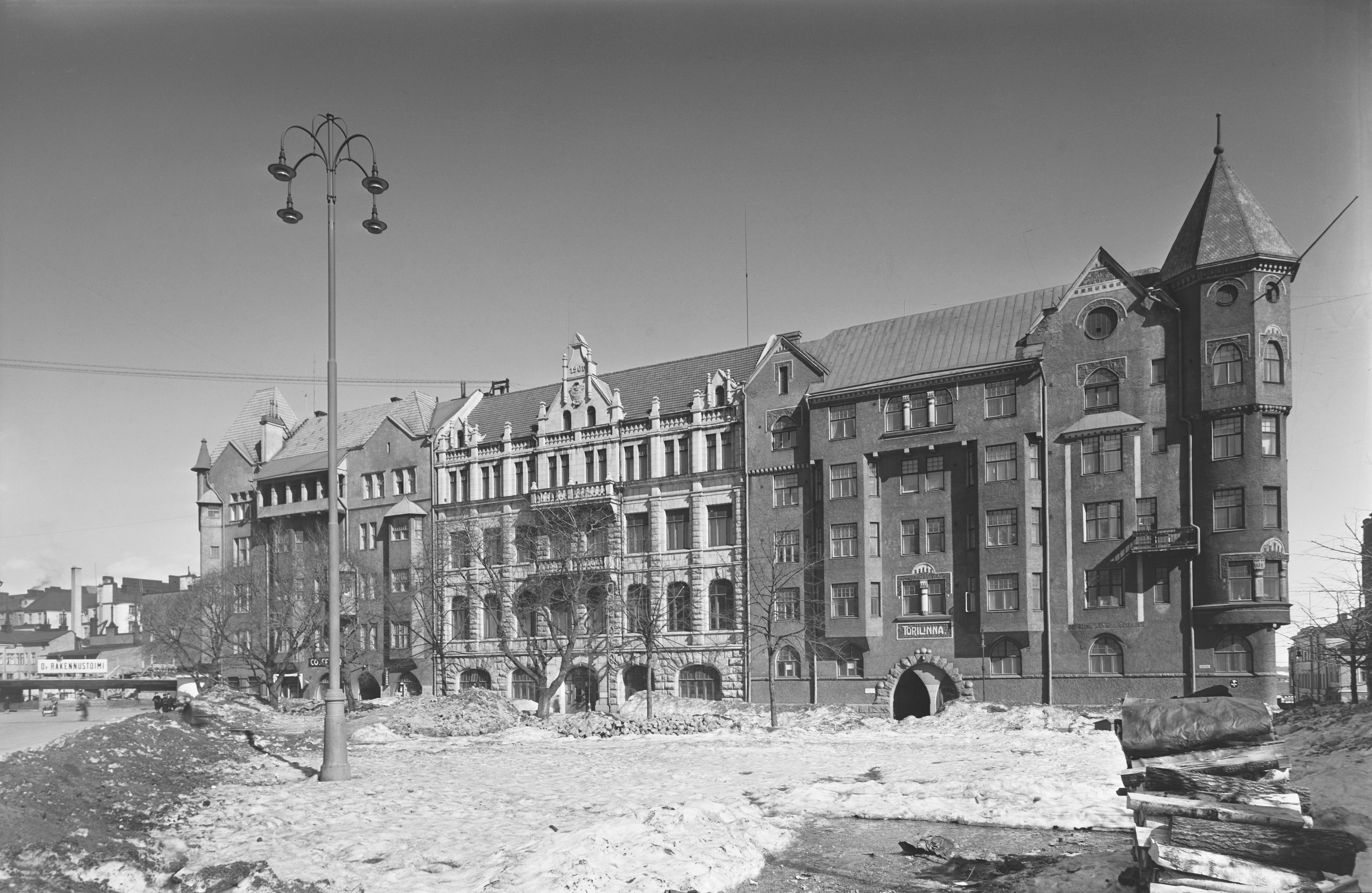 Photo by ylearchives