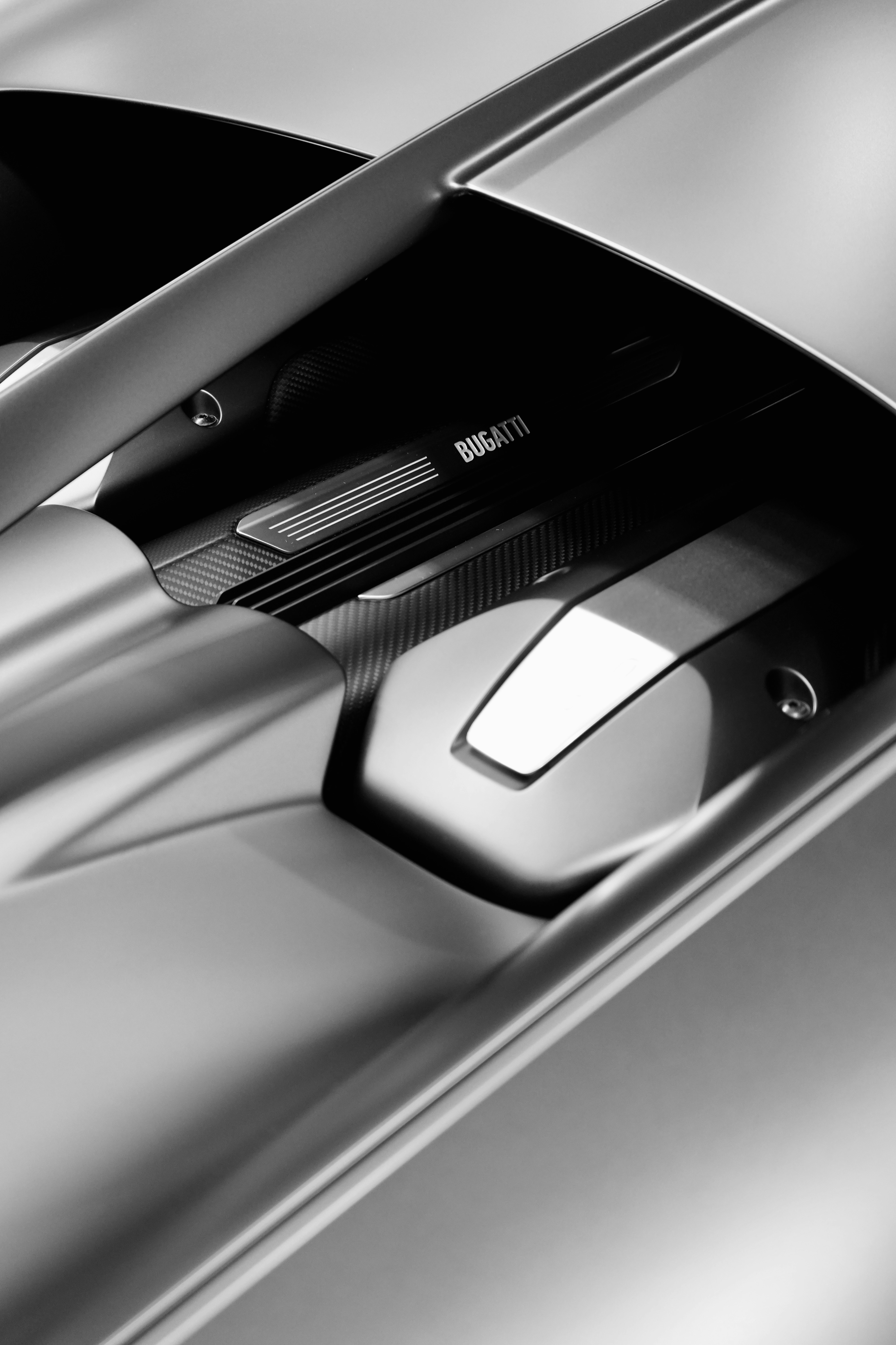 gray computer monitor