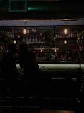Haunted Happy Hour Bar Scen