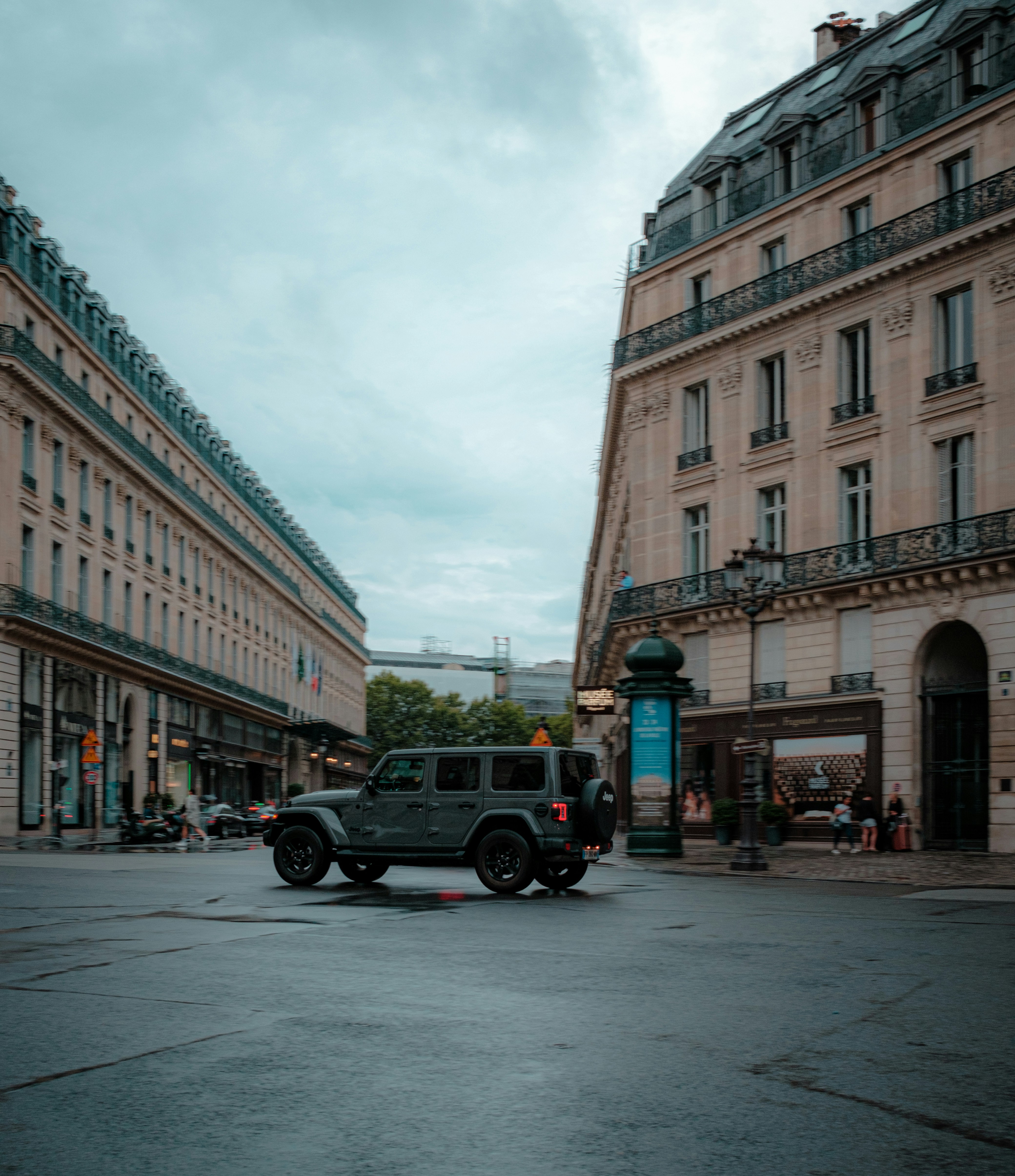 Photo by valentinlacoste