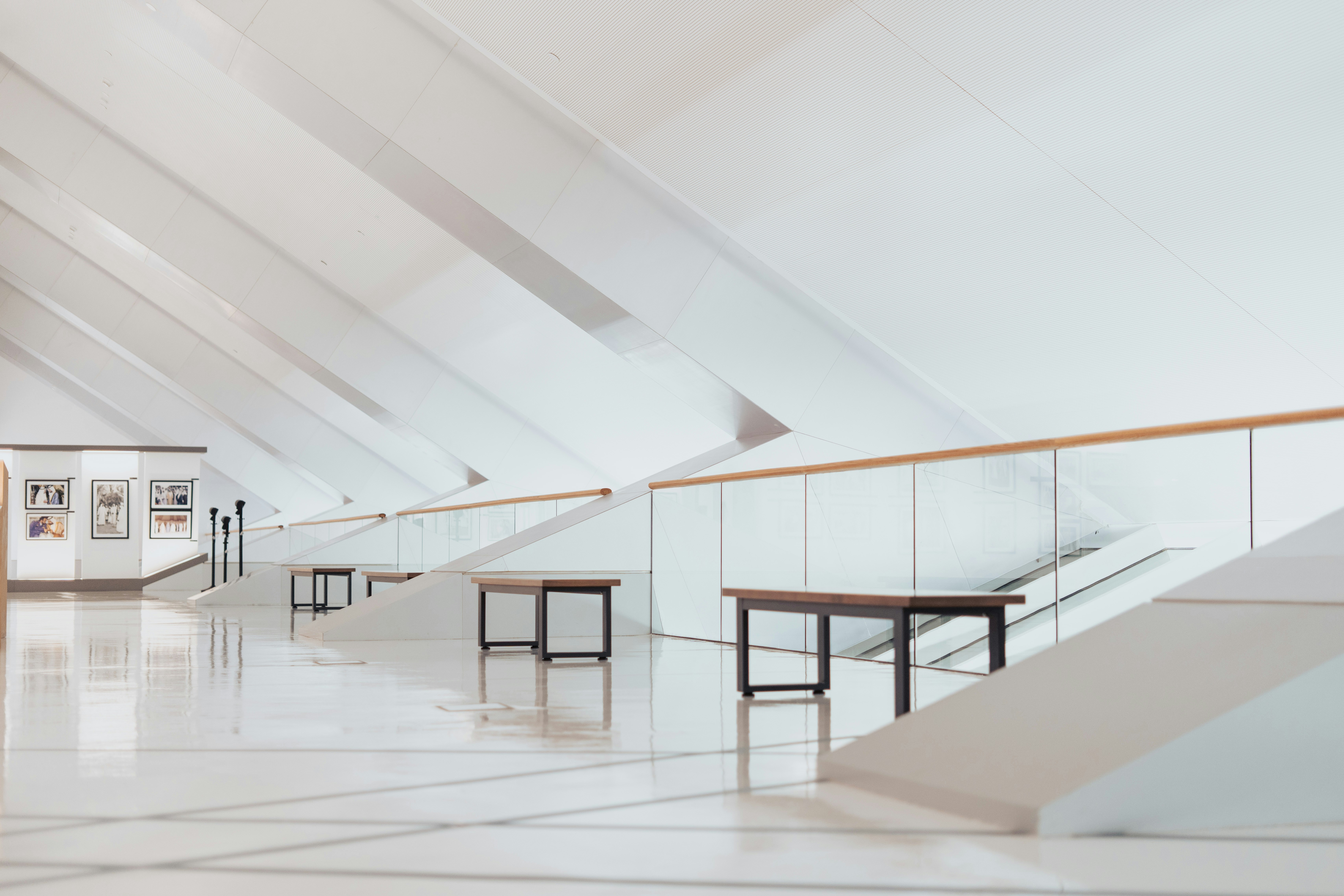 照明で部屋を広く見せる技｜光の配置で空間演出関連画像