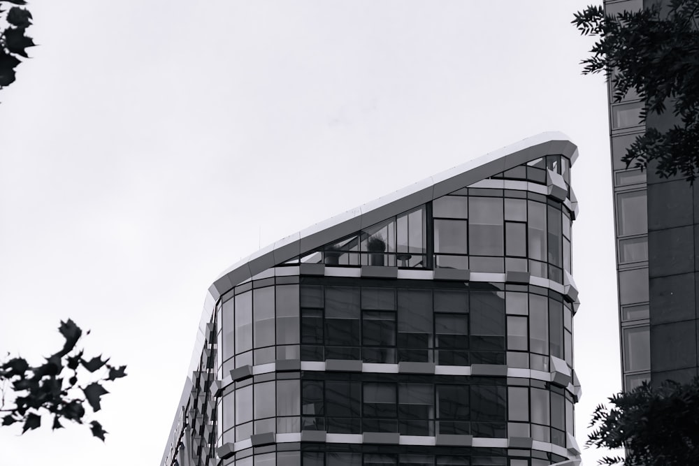 a black and white photo of a tall building