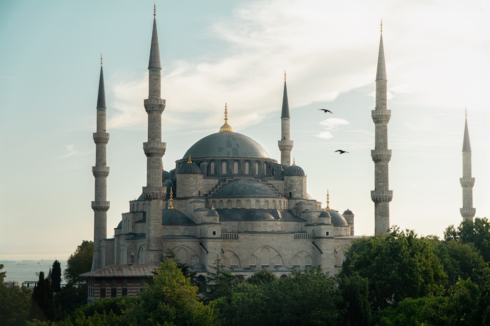 a picture of a building that looks like a mosque