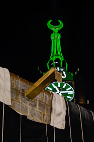 Elegant slow-motion footage of the Ka'bah and Masjid Nabawi under early morning light.