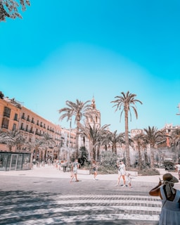 Plaza con Torre del Miguelete, Valencia