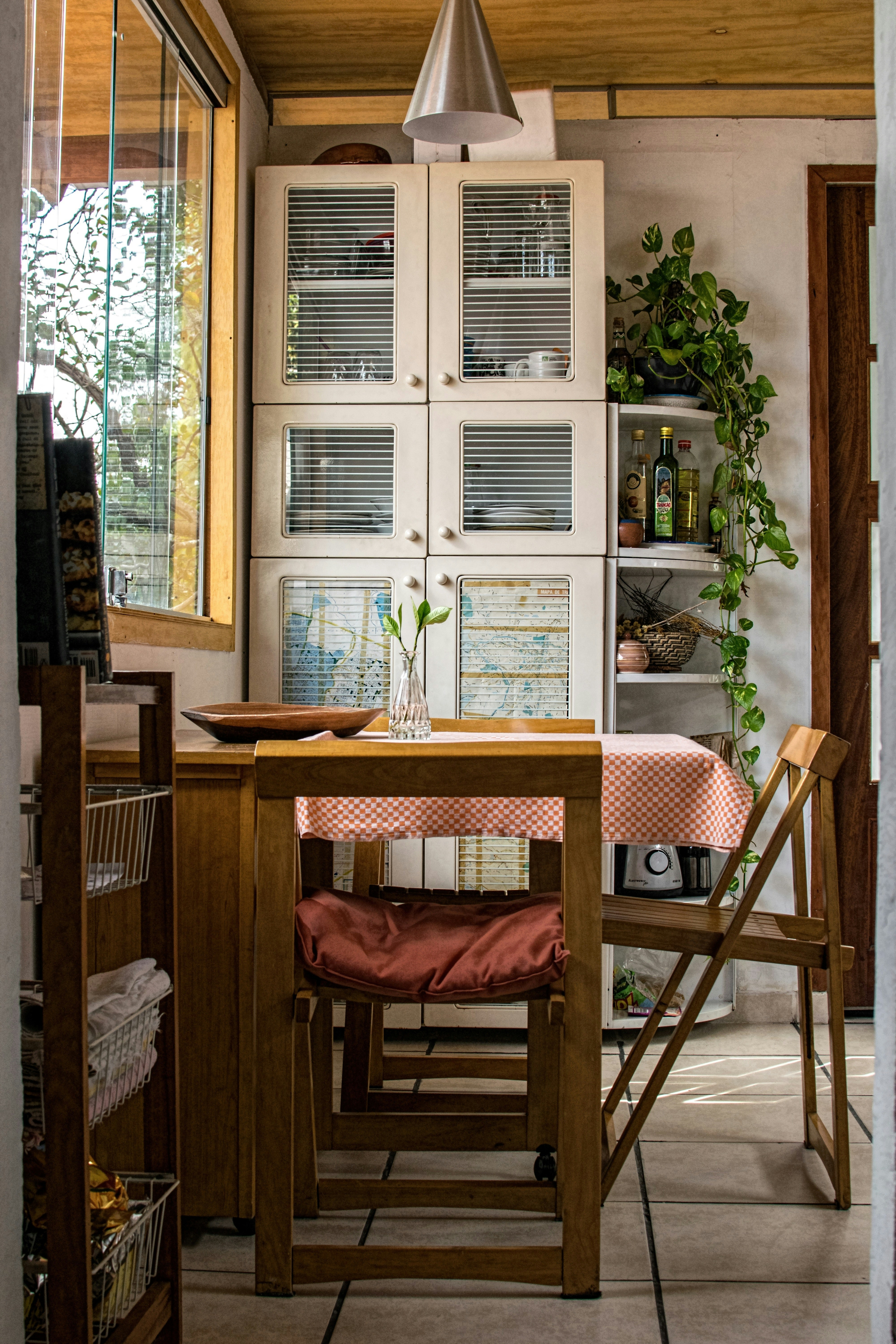 Space-Saving Foldable Dining Tables: Top-Rated Expandable Picks
