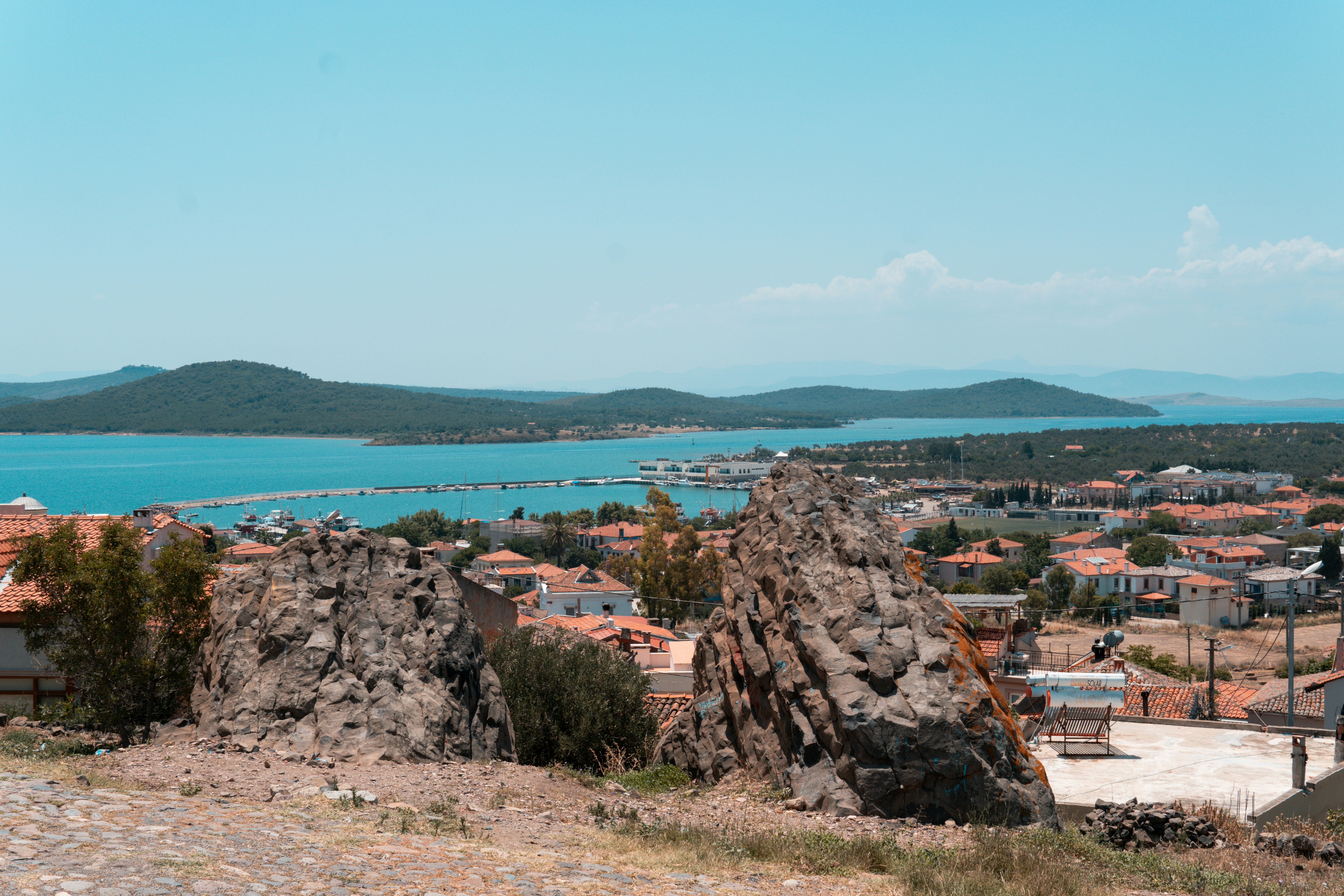 Photo by mertkahveci