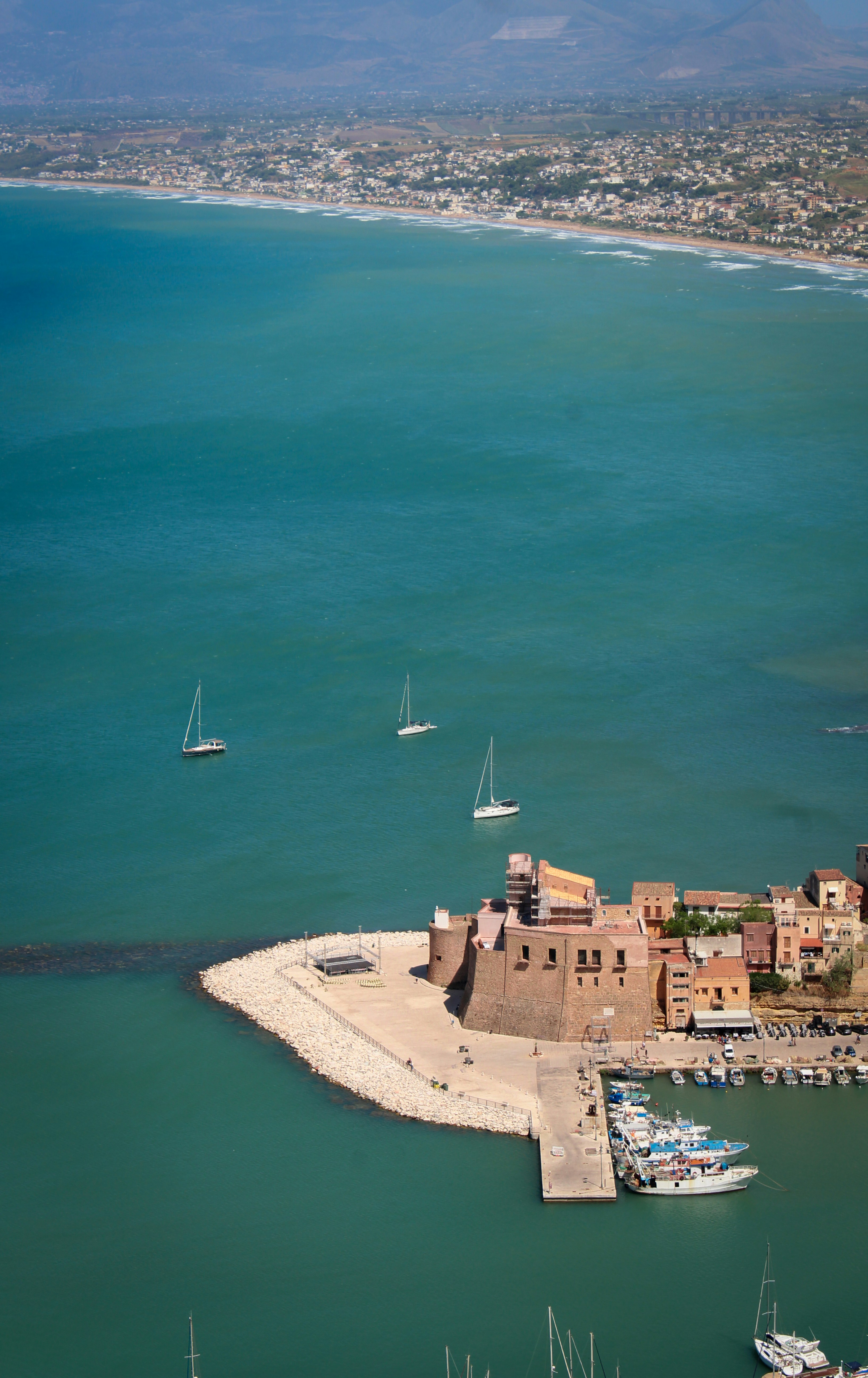 Photo by nicolafittipaldi