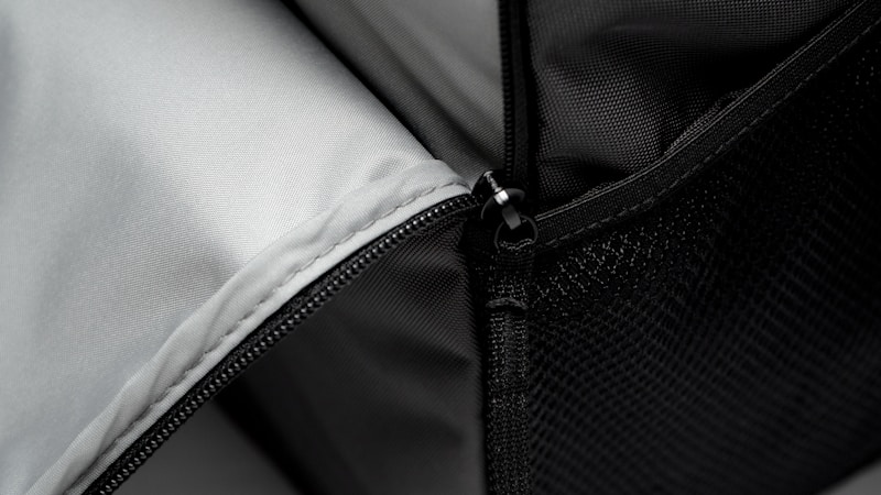 Exploring the Versatility of Zippers in Everyday Life