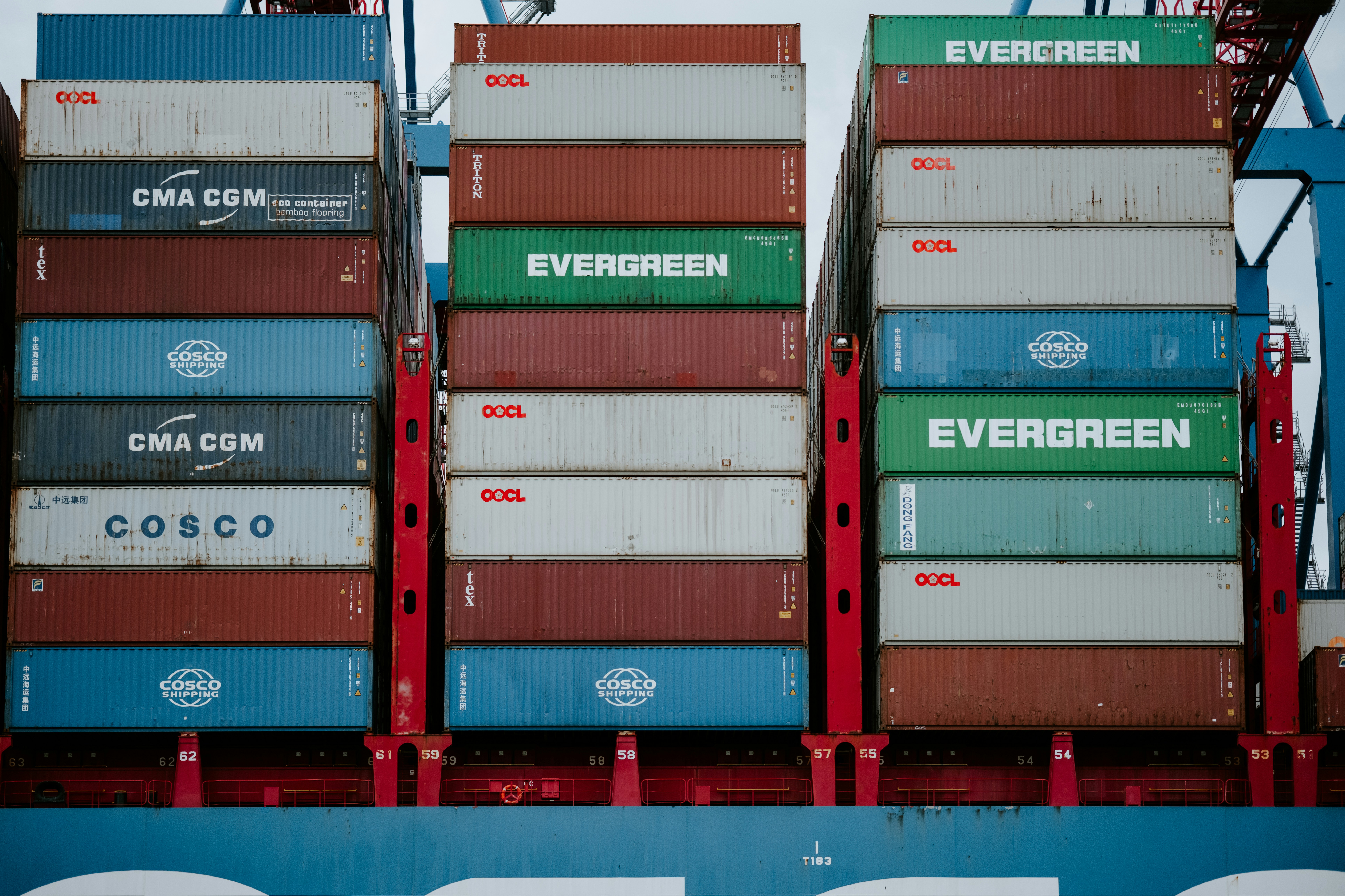 Truck cargo containers