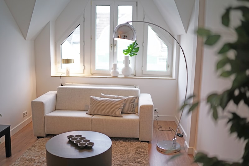 阳光充足的现代公寓