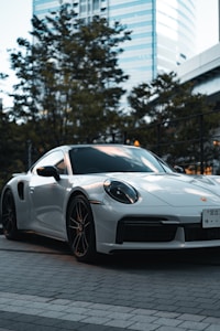 Classic White Hatch